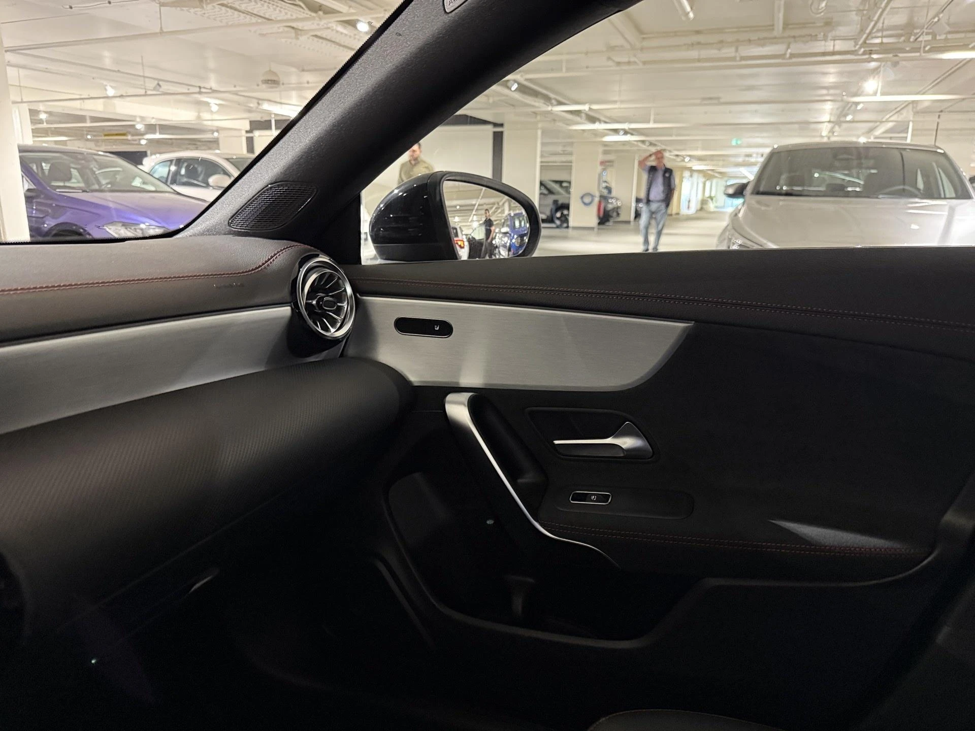 Mercedes-Benz-CLA-image-9