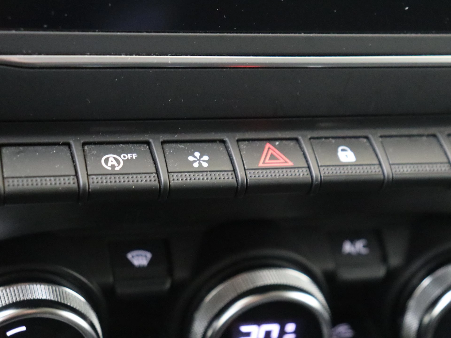Renault-Captur-image-21