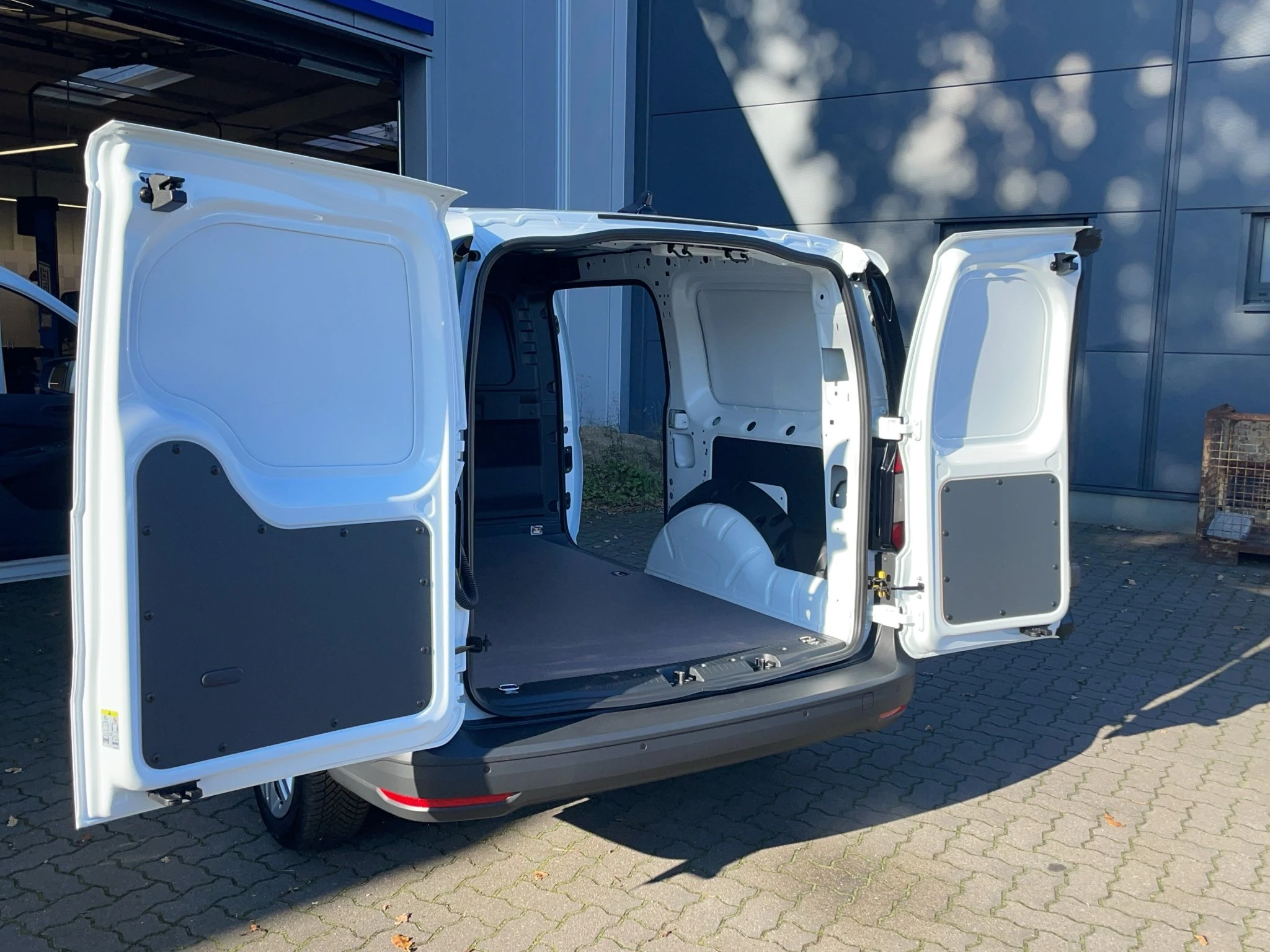 Ford-Transit Connect-image-25