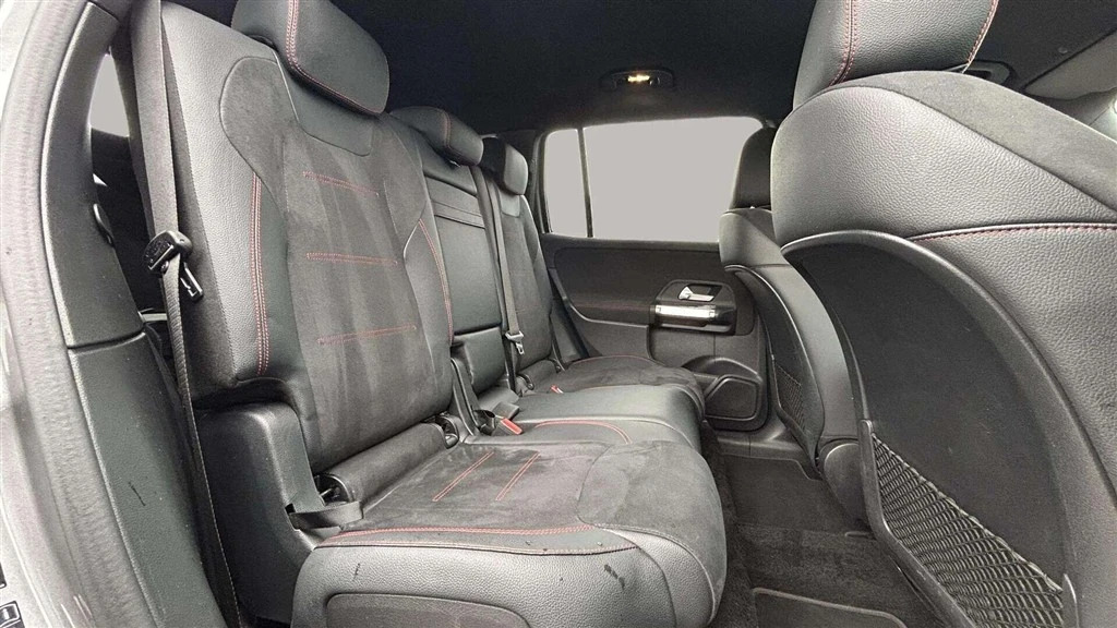 Mercedes-Benz-EQB-image-21