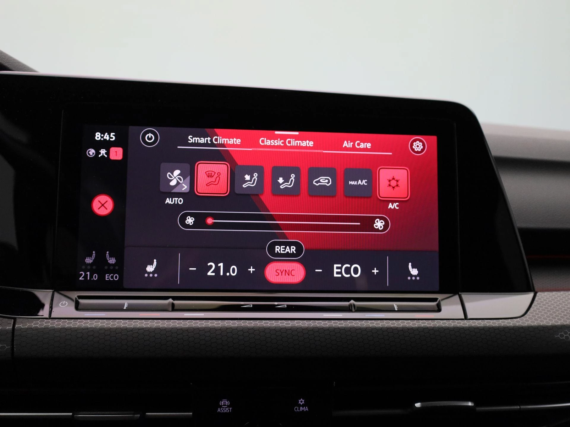 Volkswagen-Golf-image-16