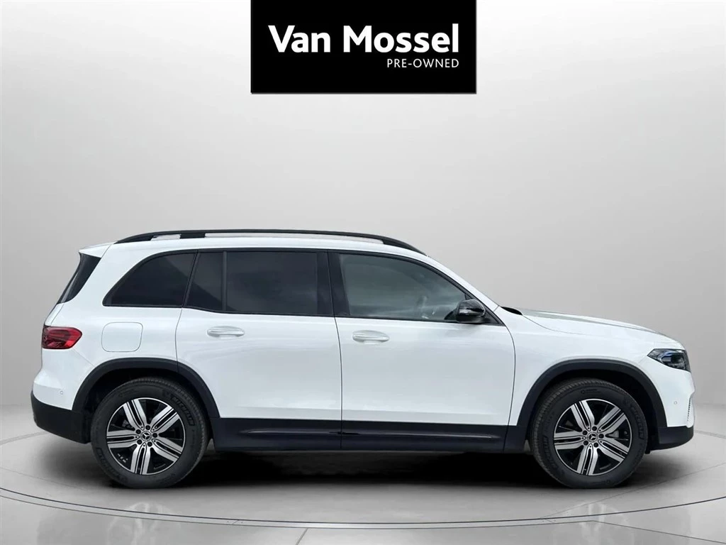 Mercedes-Benz-EQB-image-3