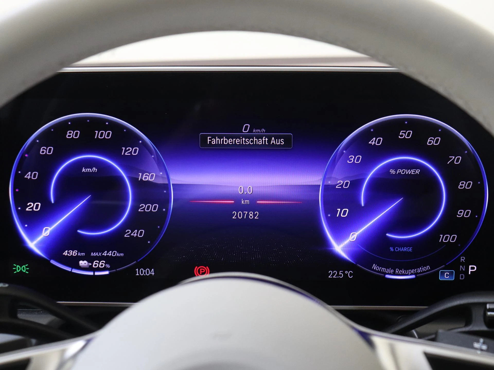 Mercedes-Benz-EQE-image-11