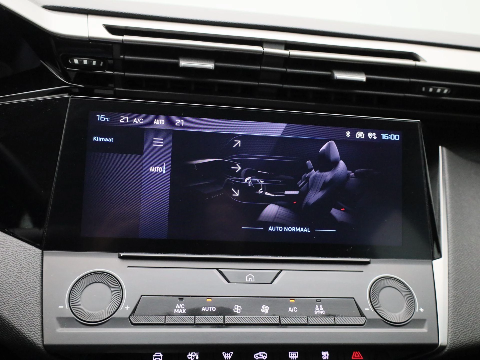 Peugeot-308-image-17