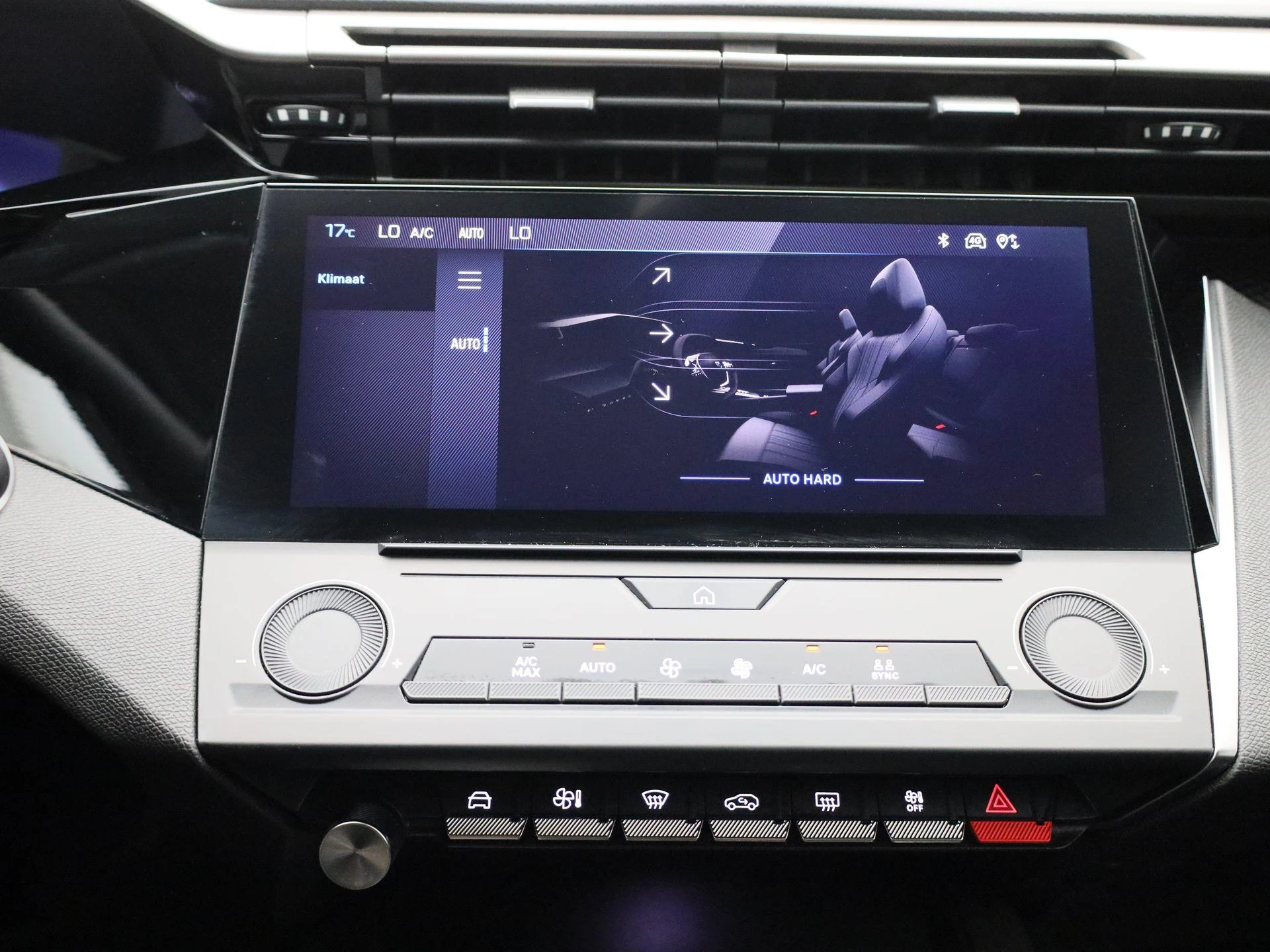 Peugeot-308-image-18