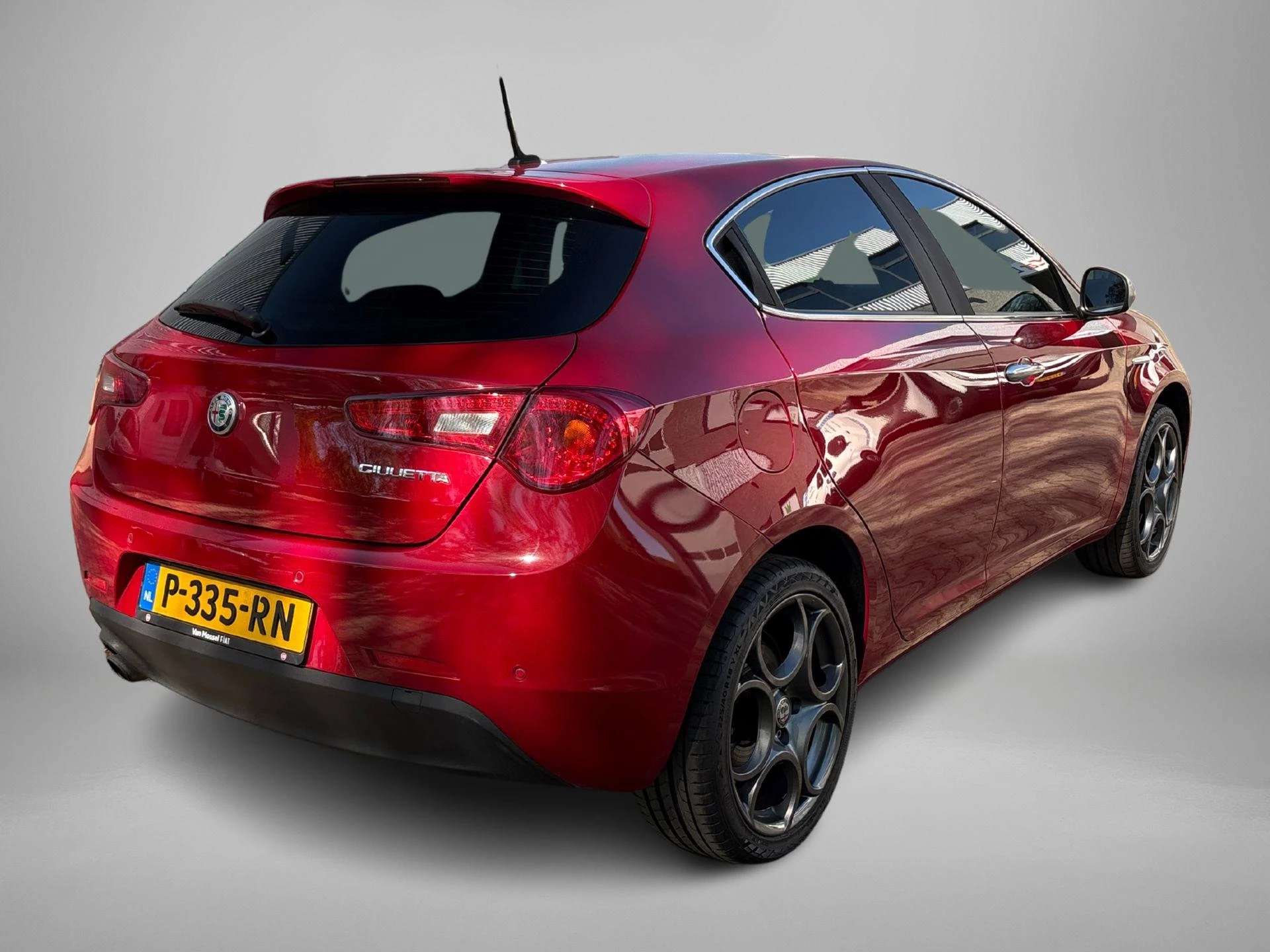 Alfa Romeo-Giulietta-image-28