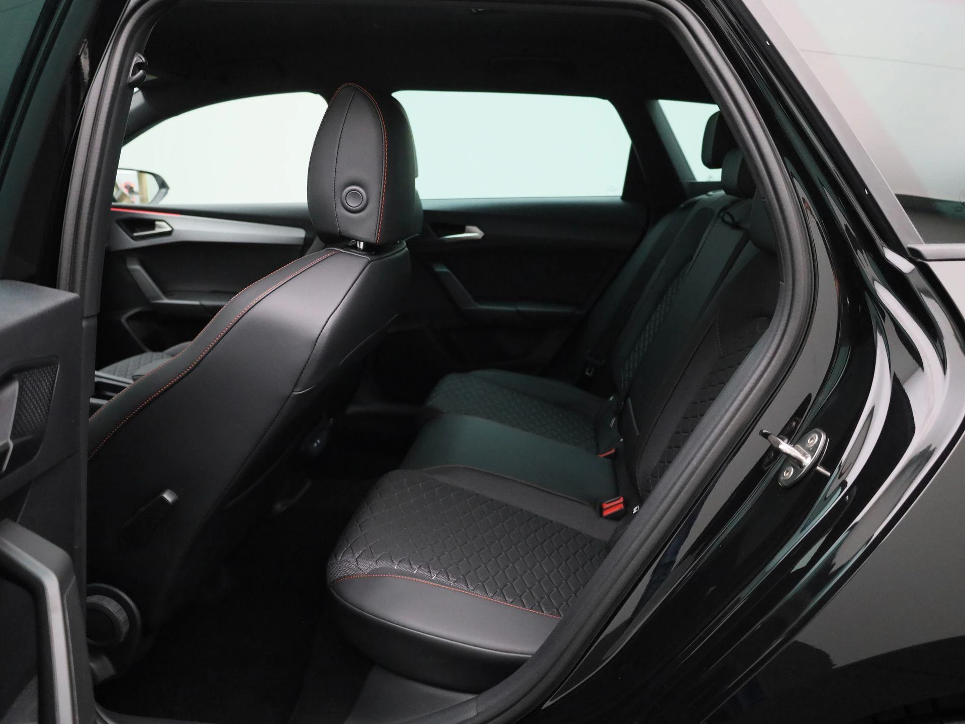 SEAT Leon Sportstourer 1.5 TSI e-Hybrid FR Business