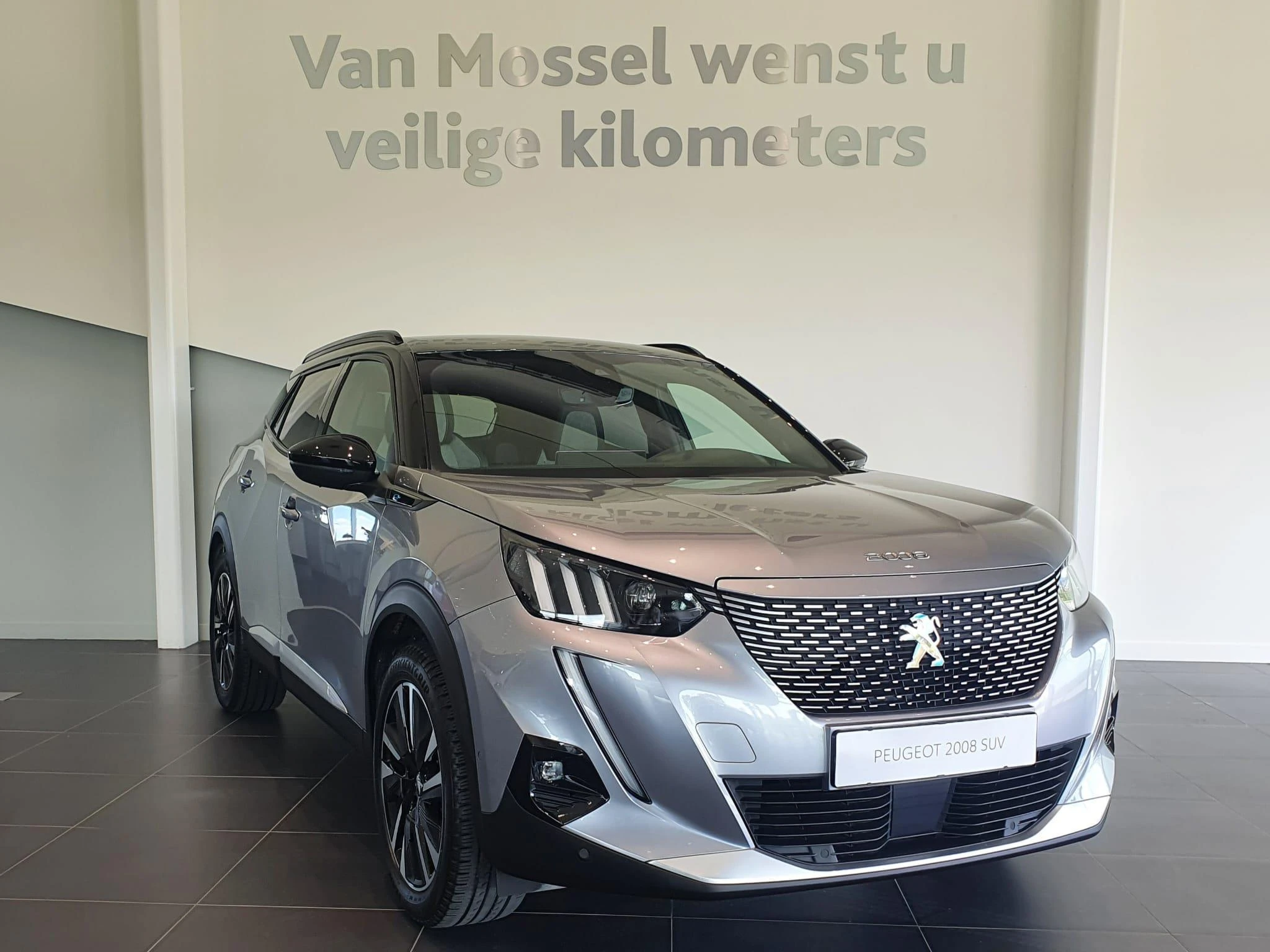 Peugeot-e-2008-image-2
