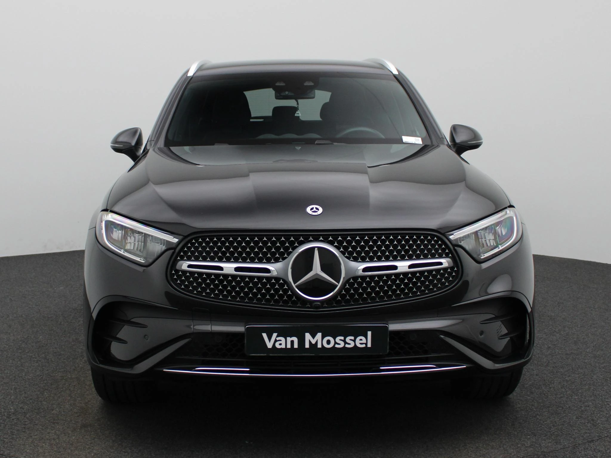 Mercedes-Benz-GLC-image-3