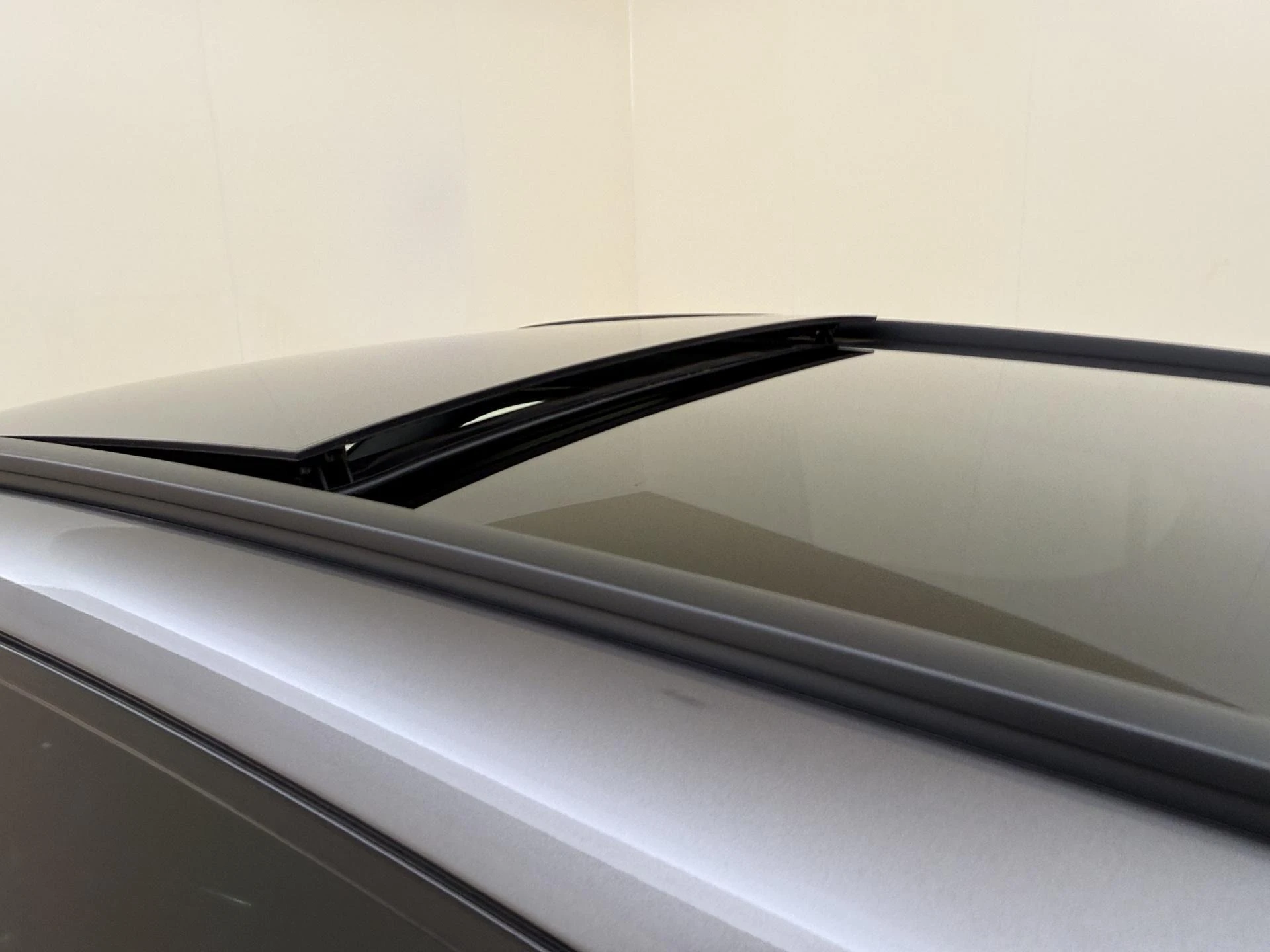 Mercedes-Benz-EQA-image-29