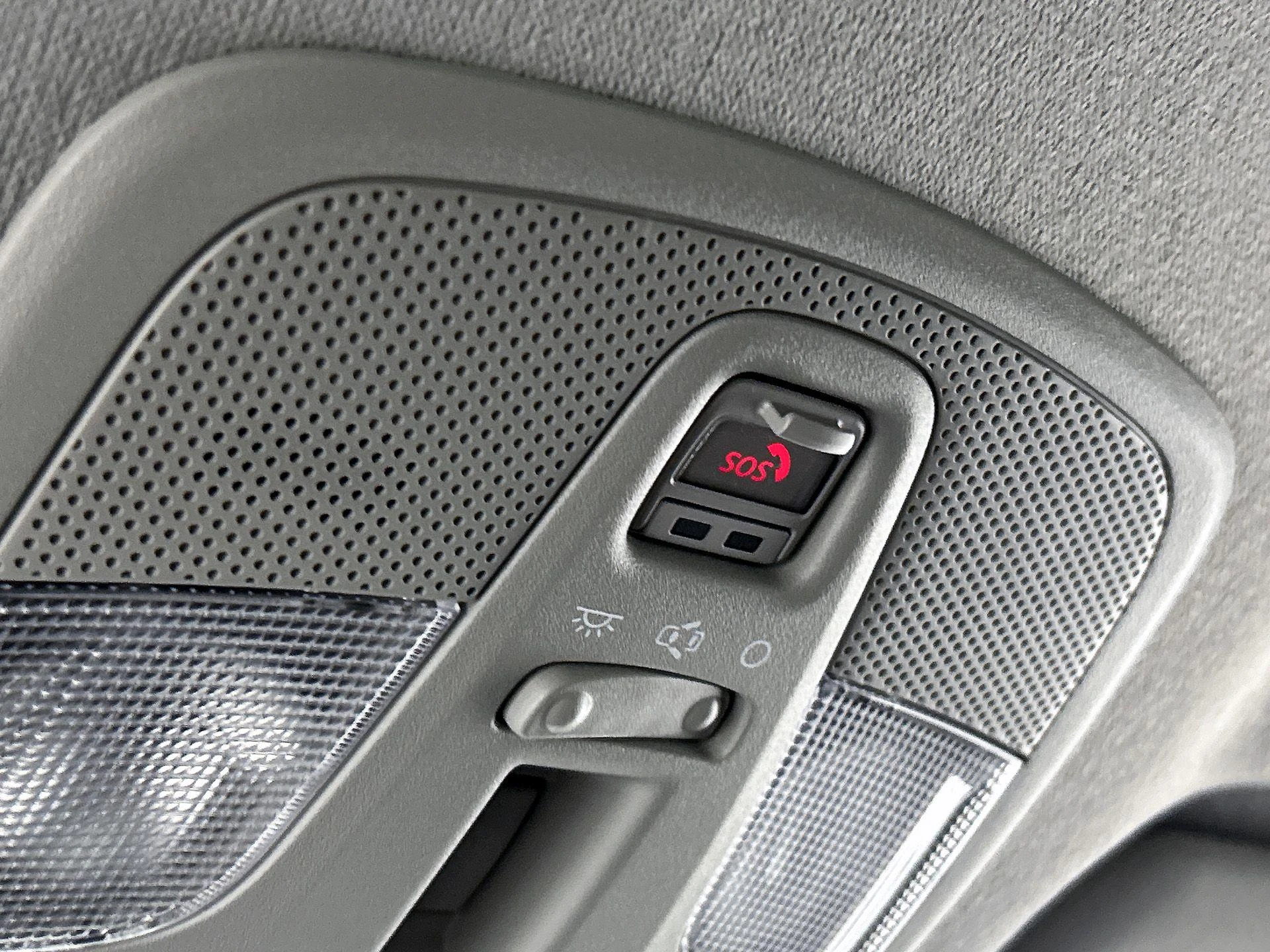 Suzuki-S-Cross-image-12