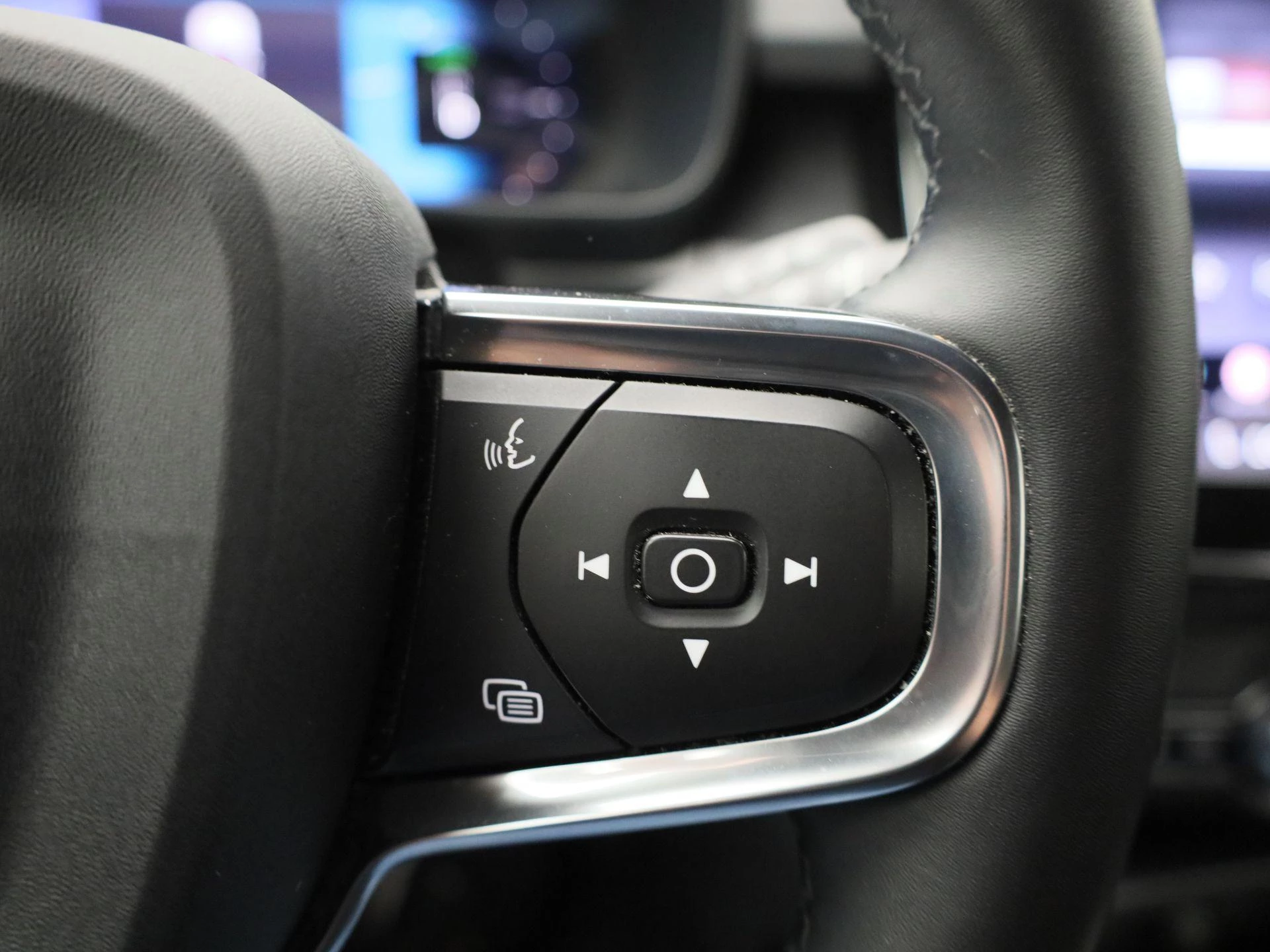 Volvo-XC40-image-14