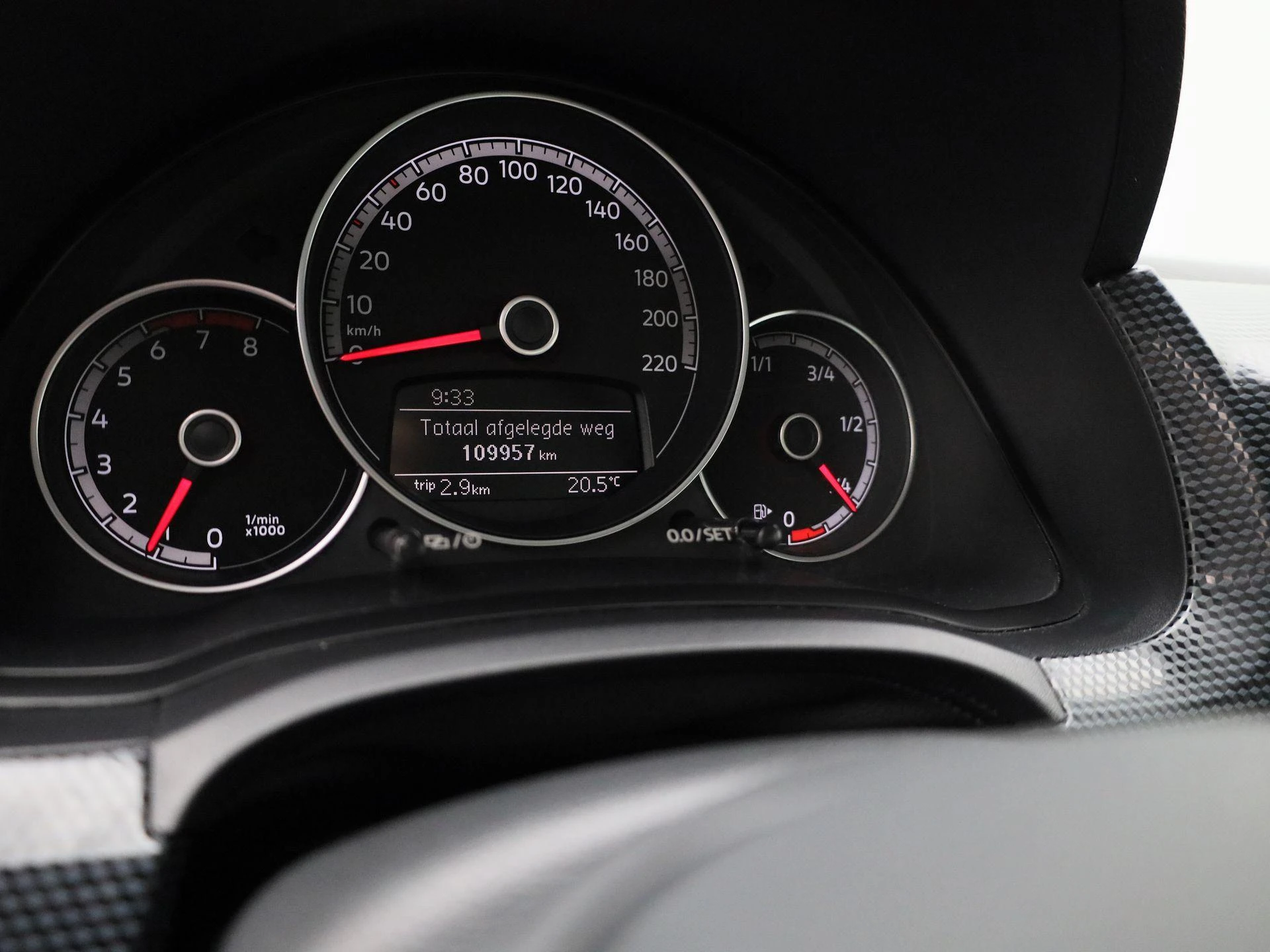 Volkswagen-up!-image-7