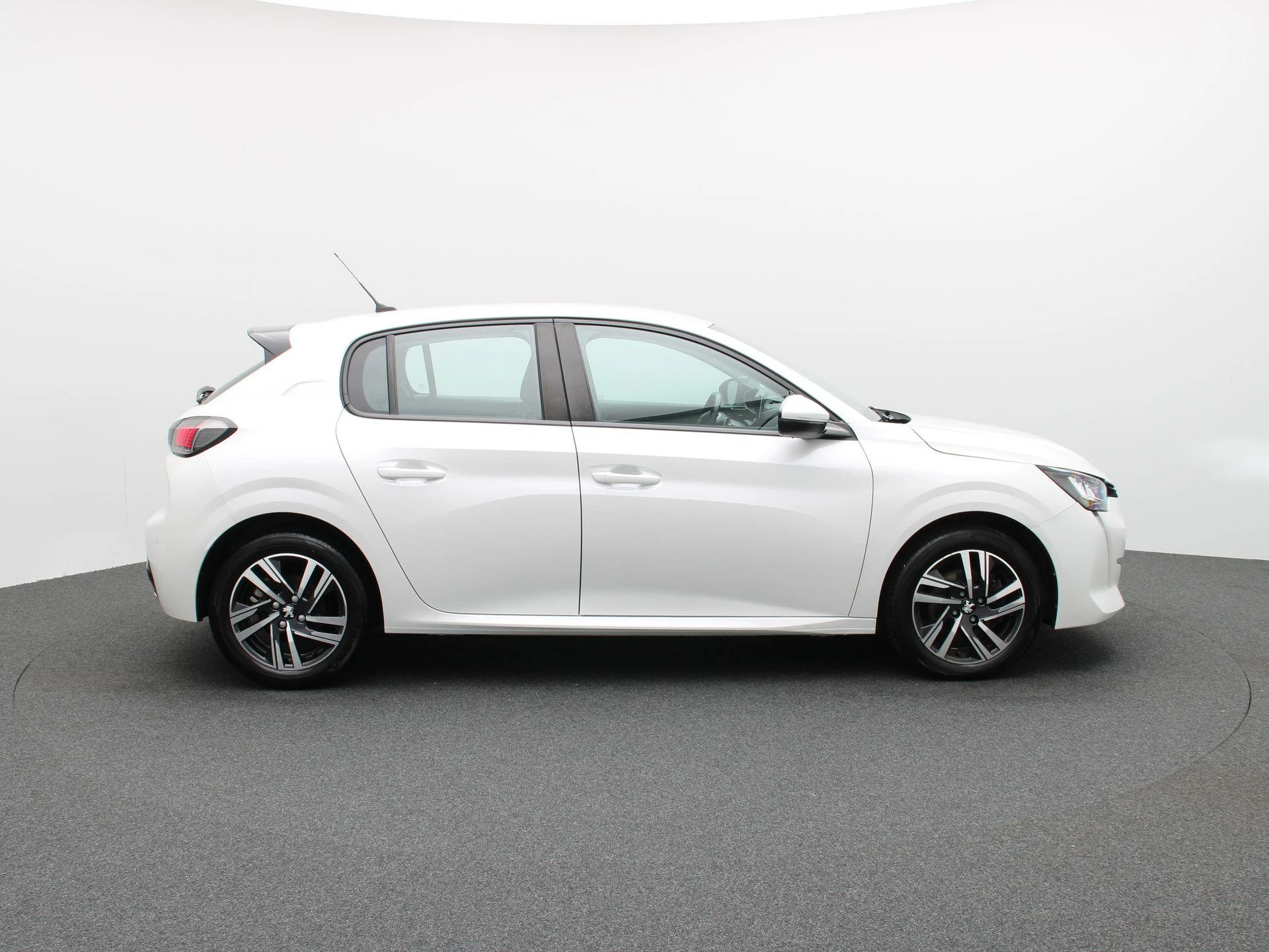 Peugeot-208-image-5