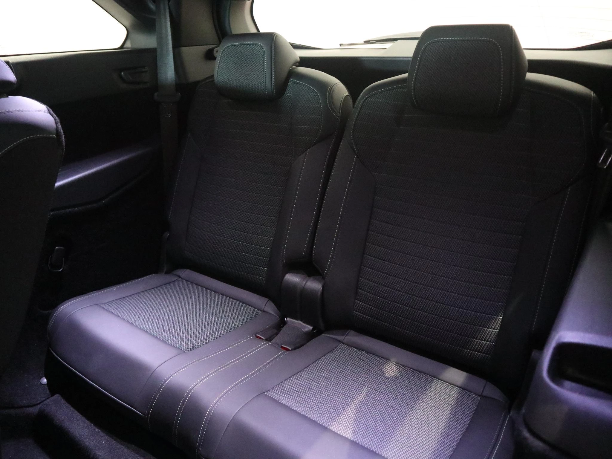 Peugeot-5008-image-12