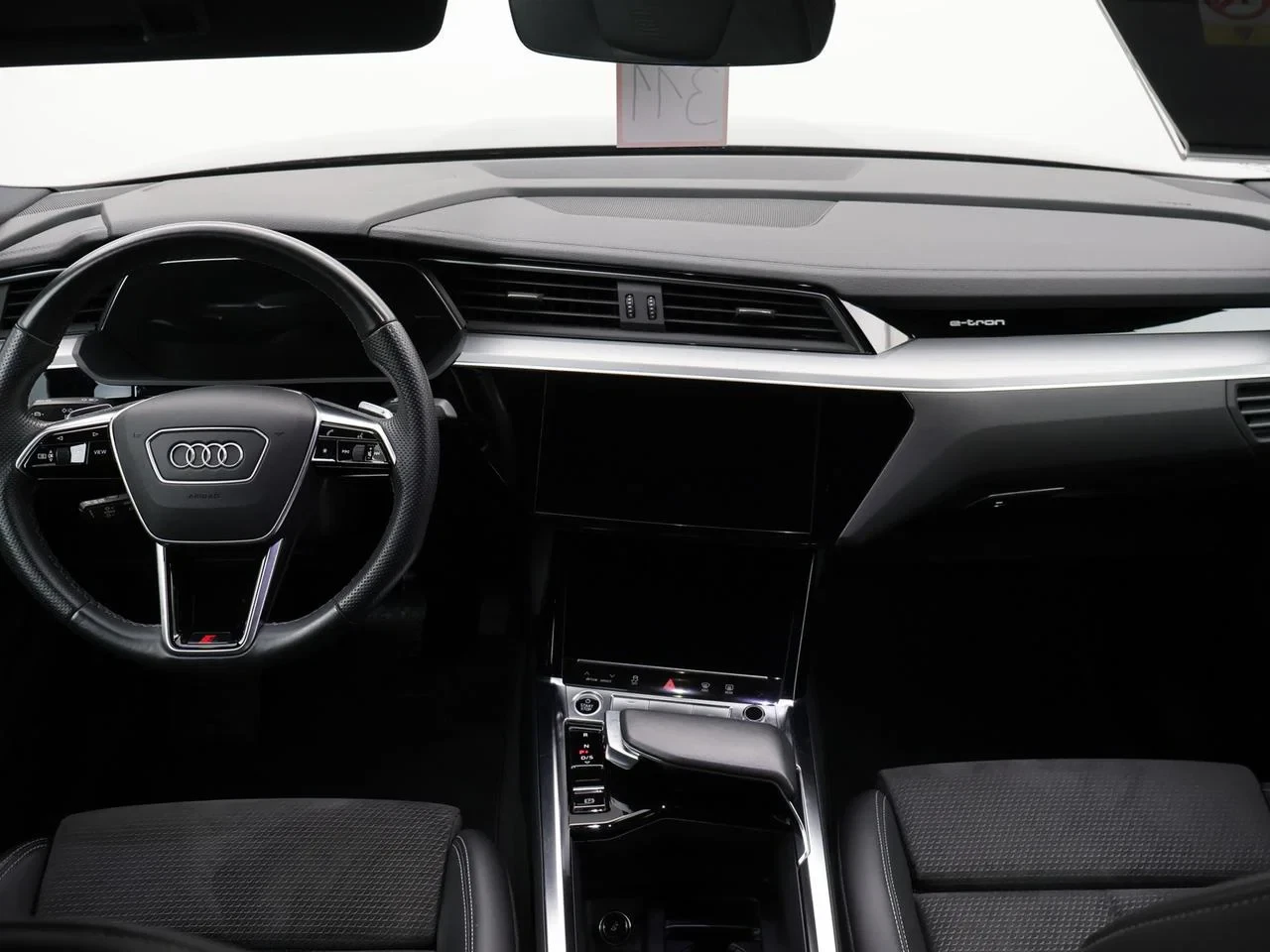 Audi-e-tron-image-18