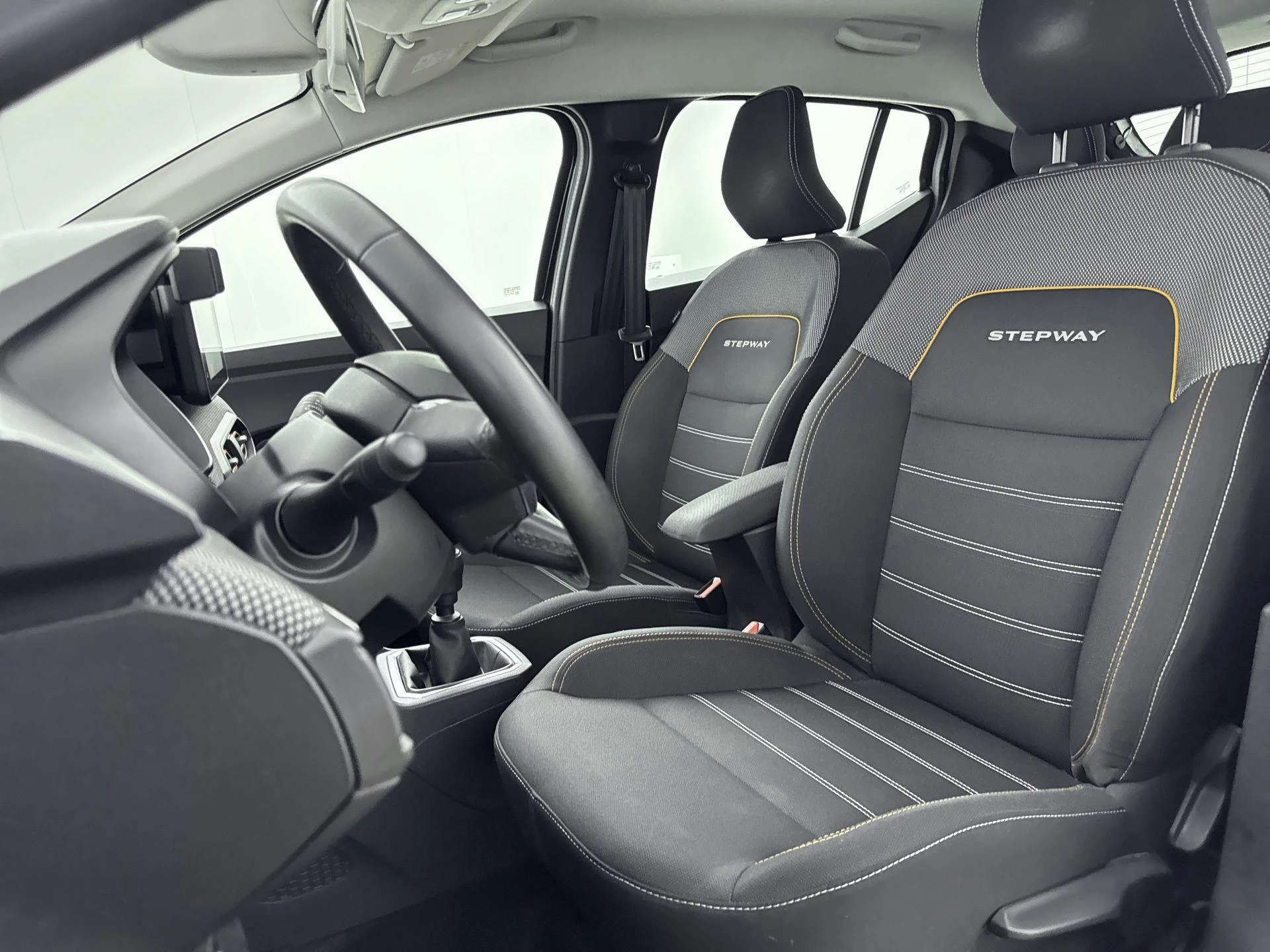 Dacia-Sandero Stepway-image-21