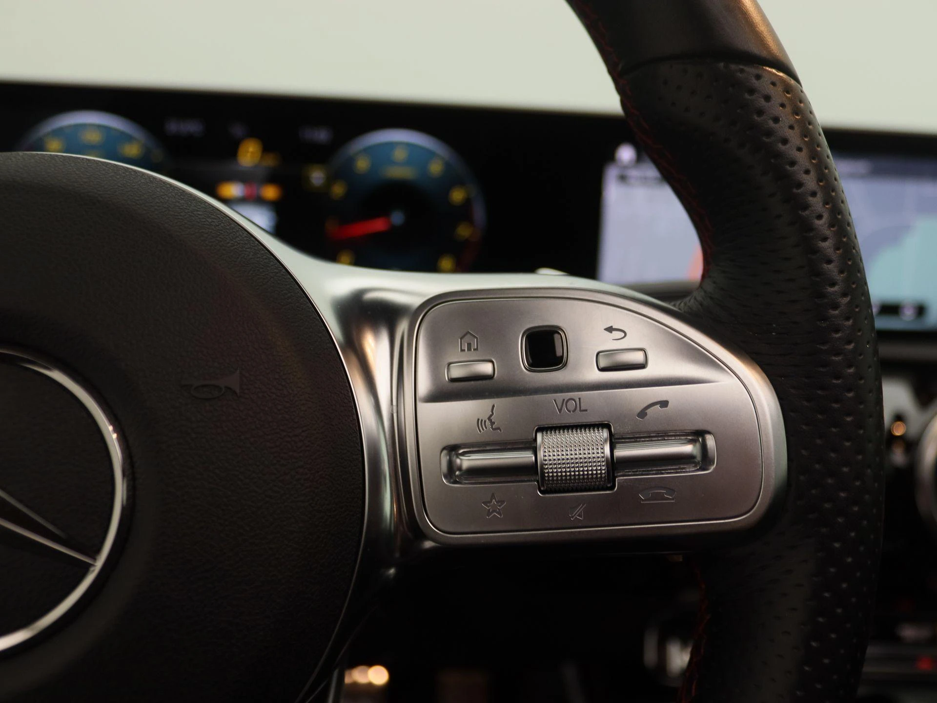 Mercedes-Benz-A-Klasse-image-19