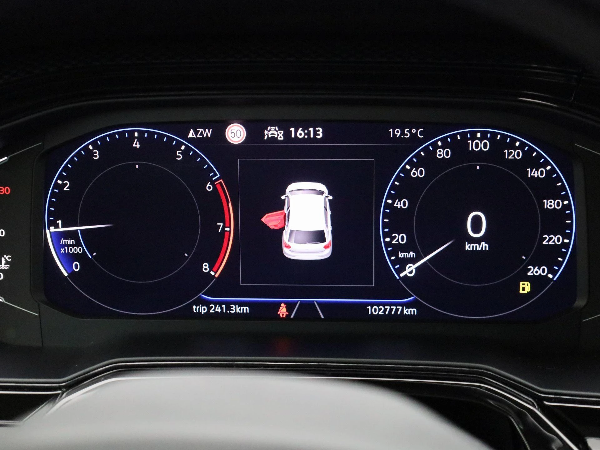 Volkswagen-Polo-image-7