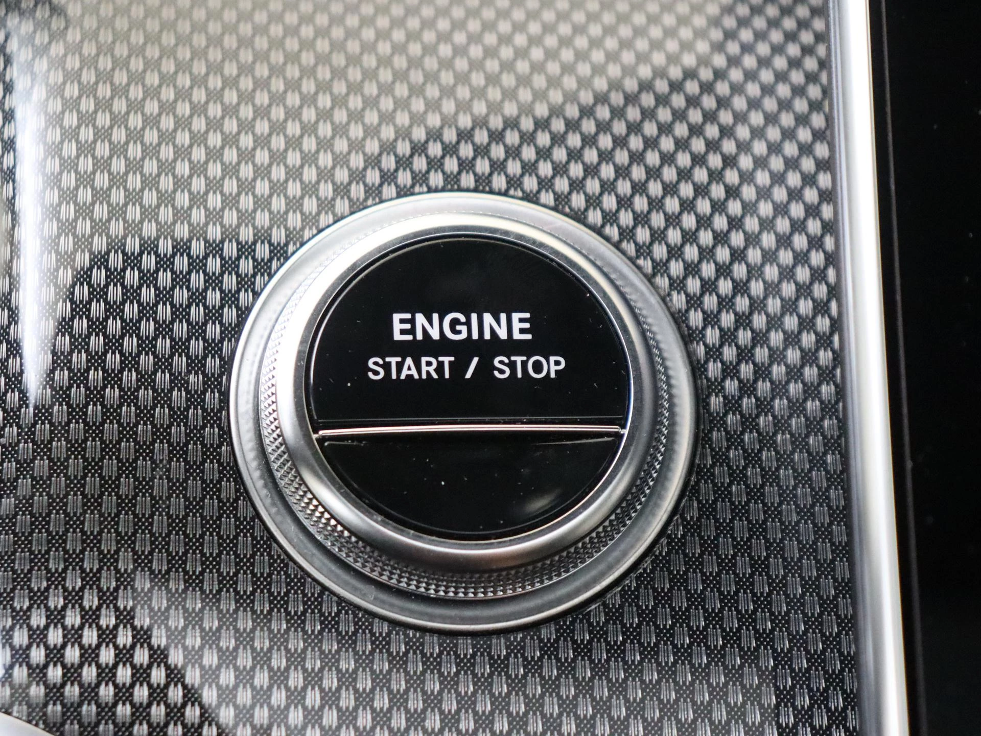Mercedes-Benz-GLC-image-26