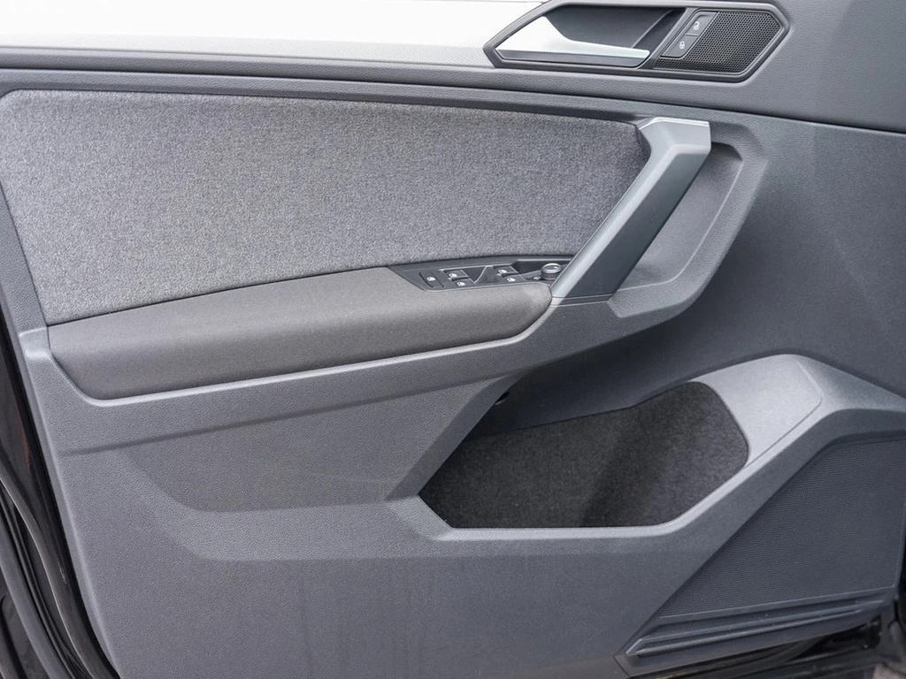 Volkswagen-Tiguan-image-16