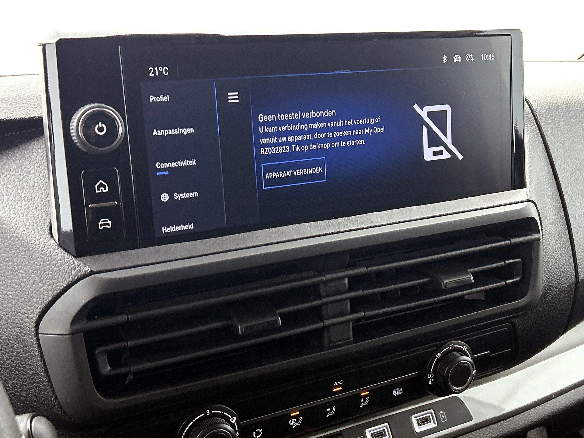 Opel-Vivaro-image-14