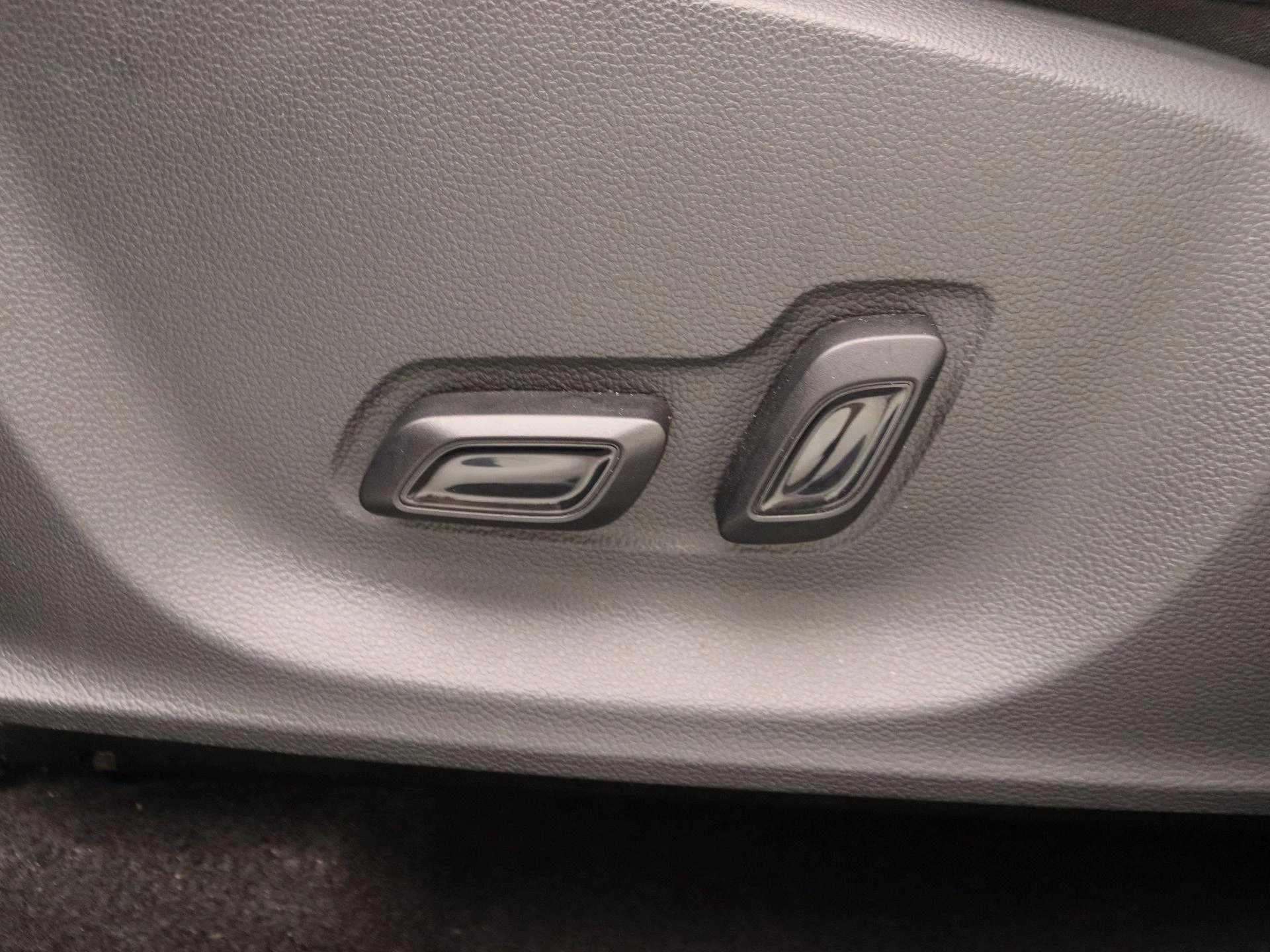 MG-ZS EV-image-12