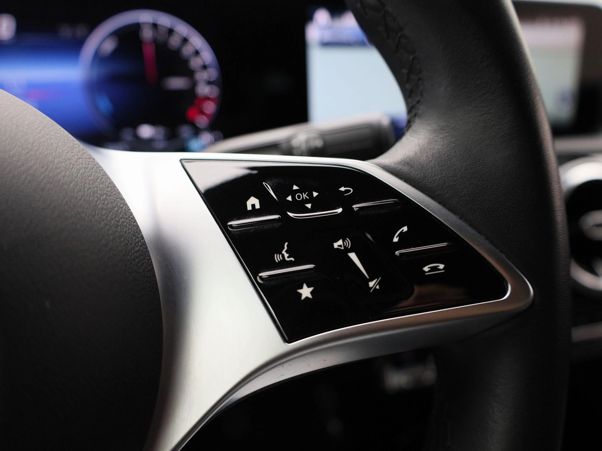 Mercedes-Benz-A-Klasse-image-18