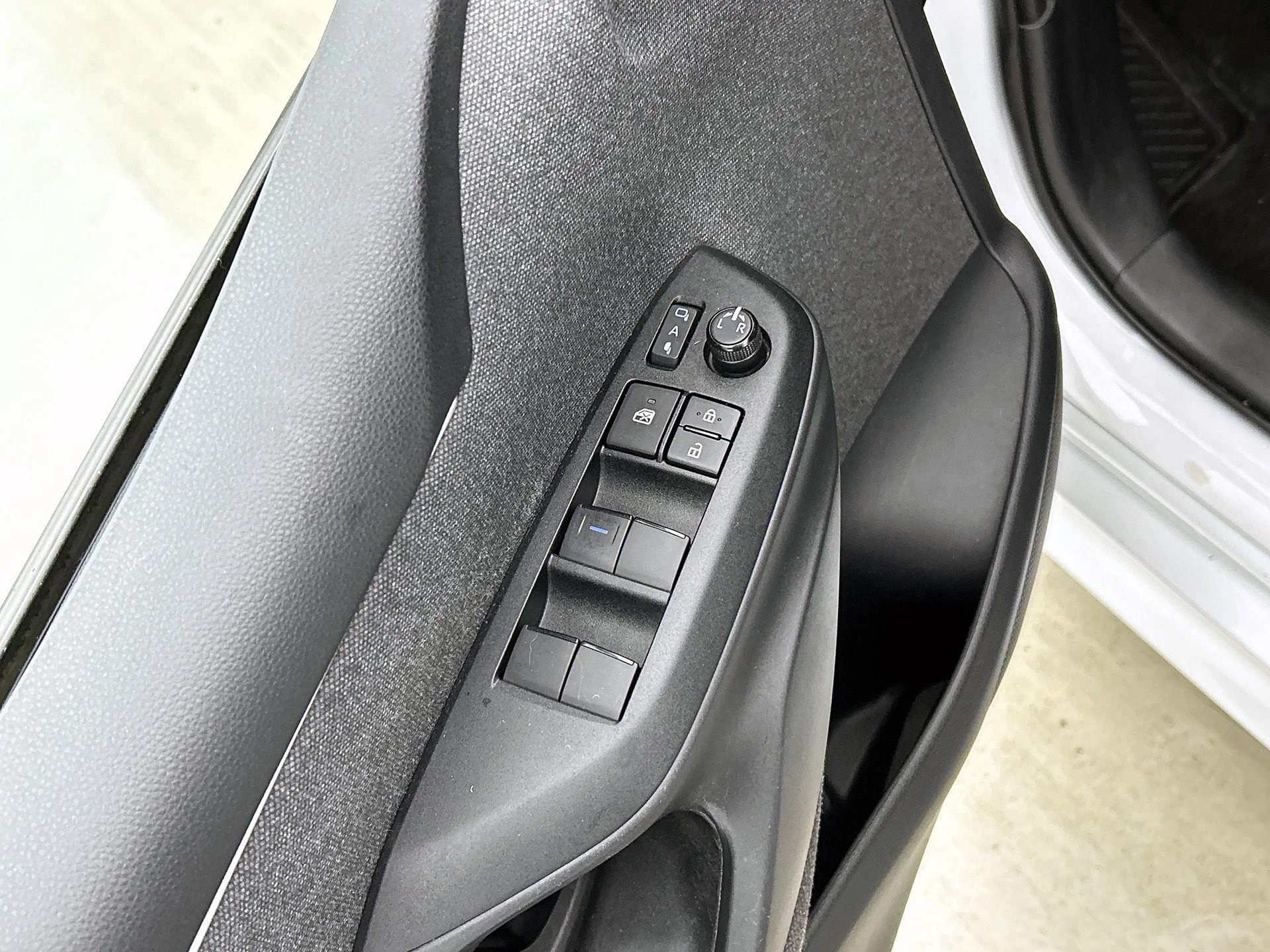 Toyota-Yaris-image-27