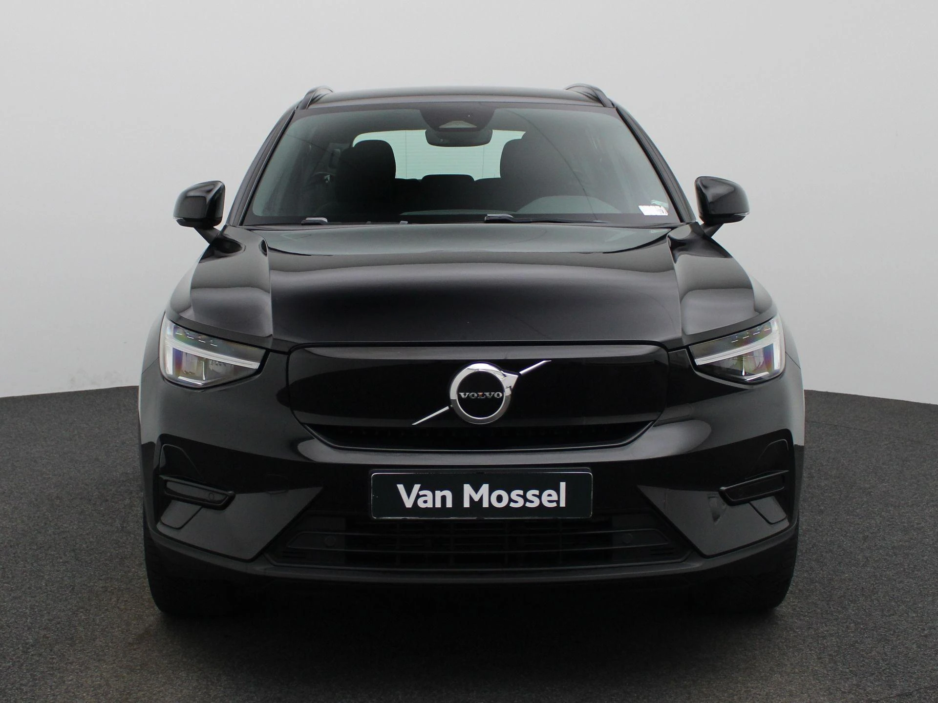Volvo-XC40-image-2