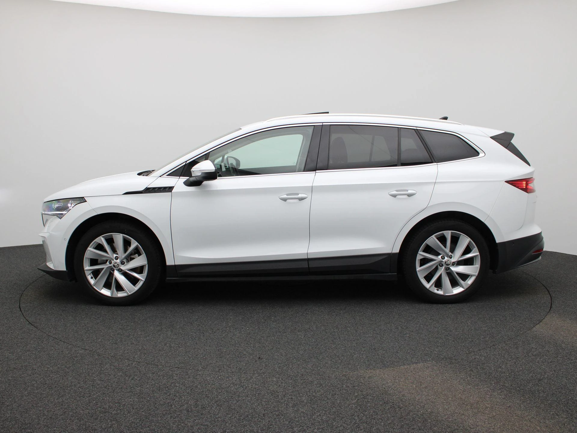 Škoda-Enyaq iV-image-3