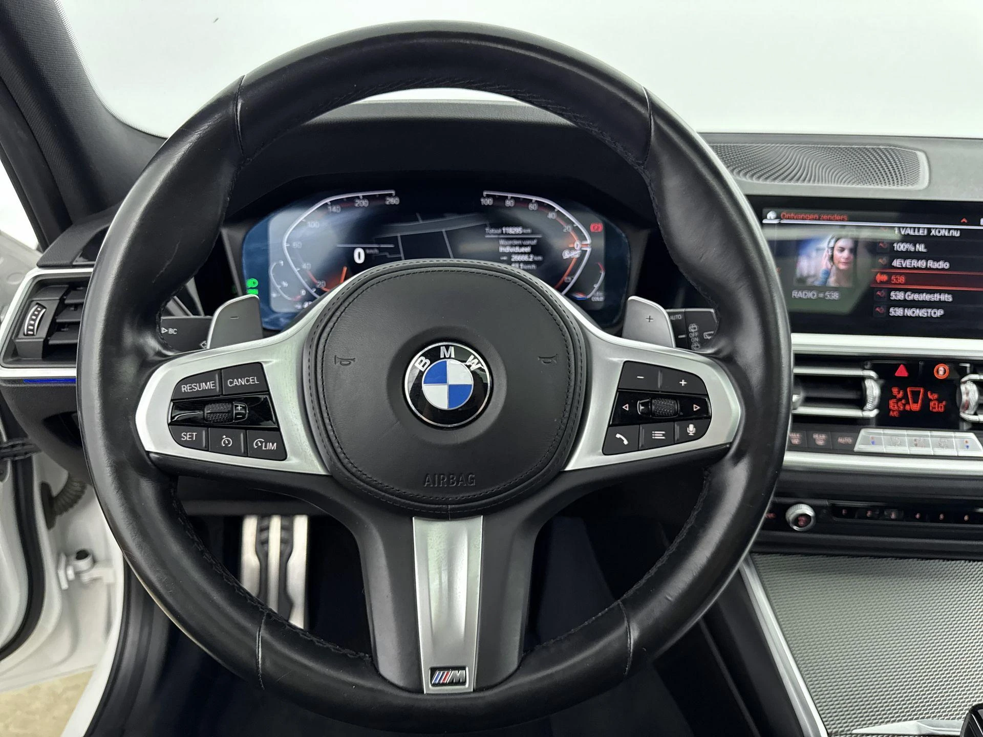 BMW-3 Serie-image-26