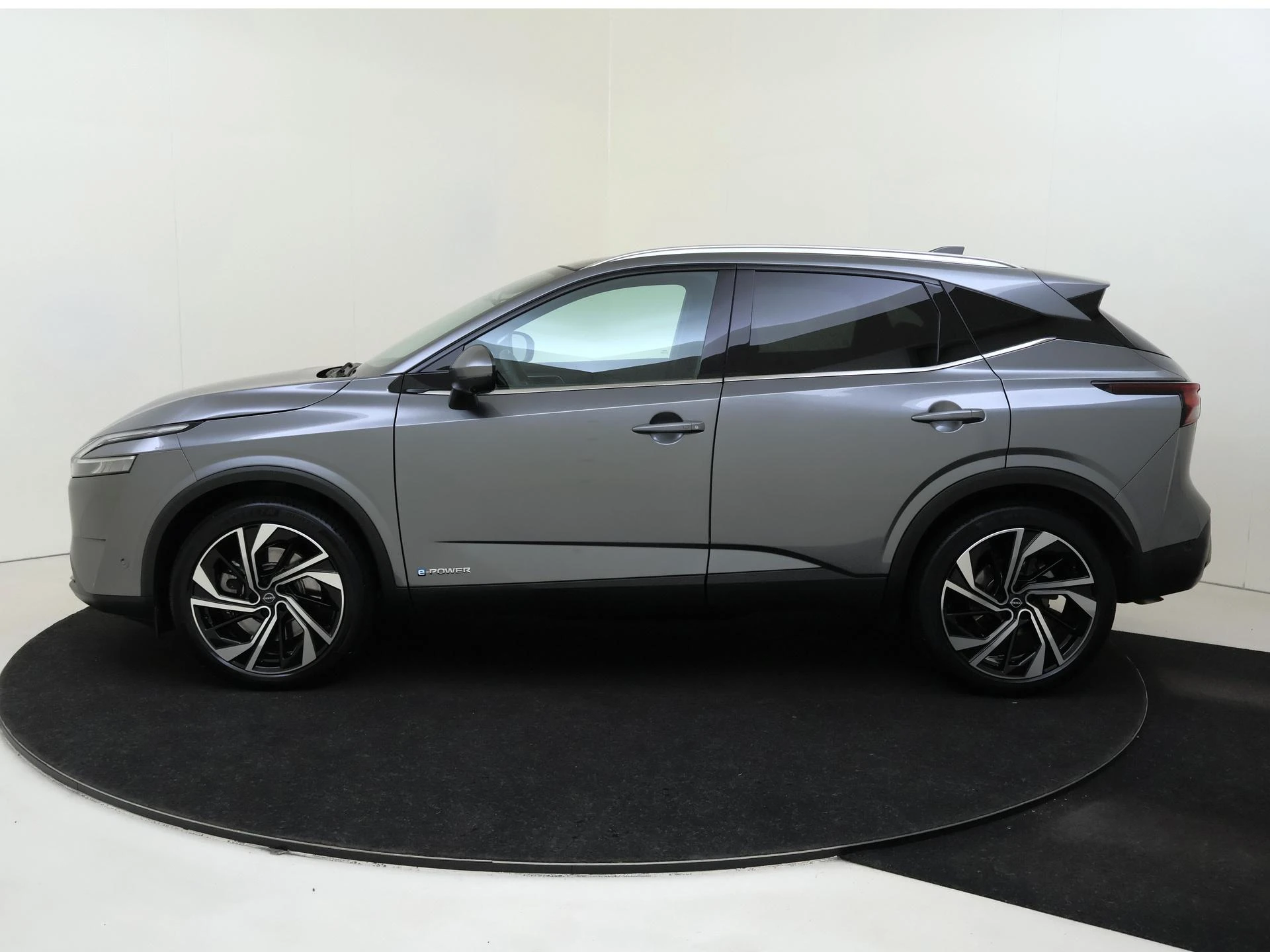 Nissan-QASHQAI-image-7