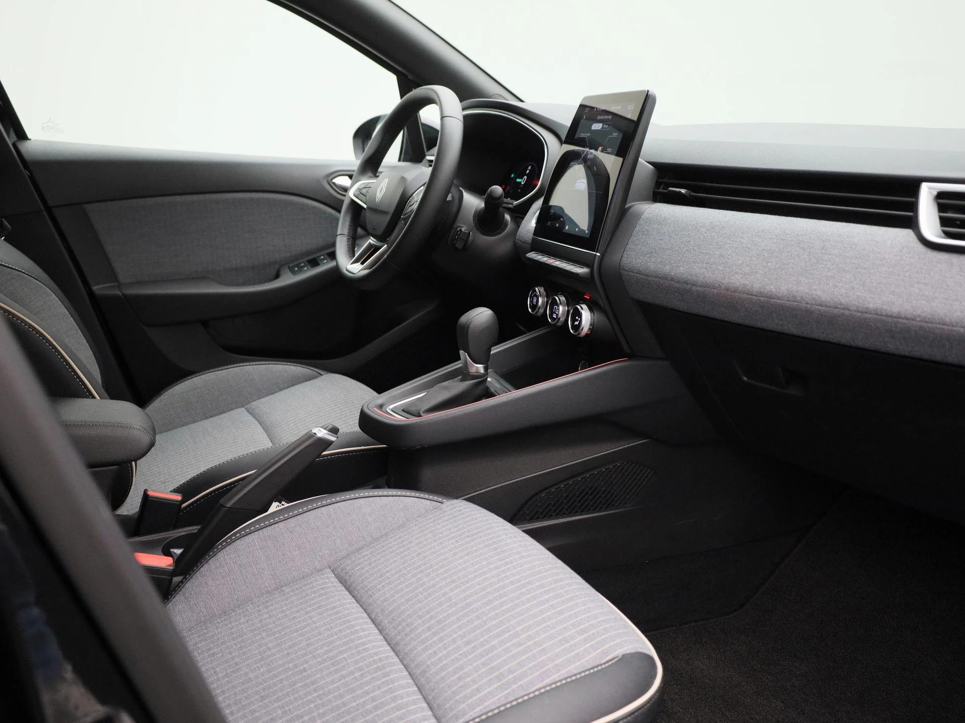 Renault-Clio-image-30