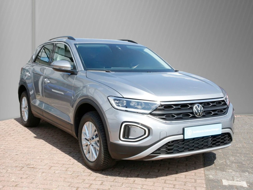 Volkswagen T-Roc 1.5 TSI DSG Life 16" LM NAVI RFK LED SHZ ACC