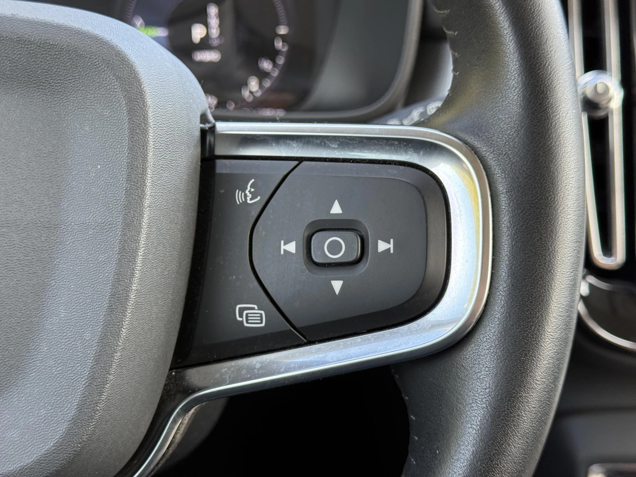 Volvo-XC40-image-22