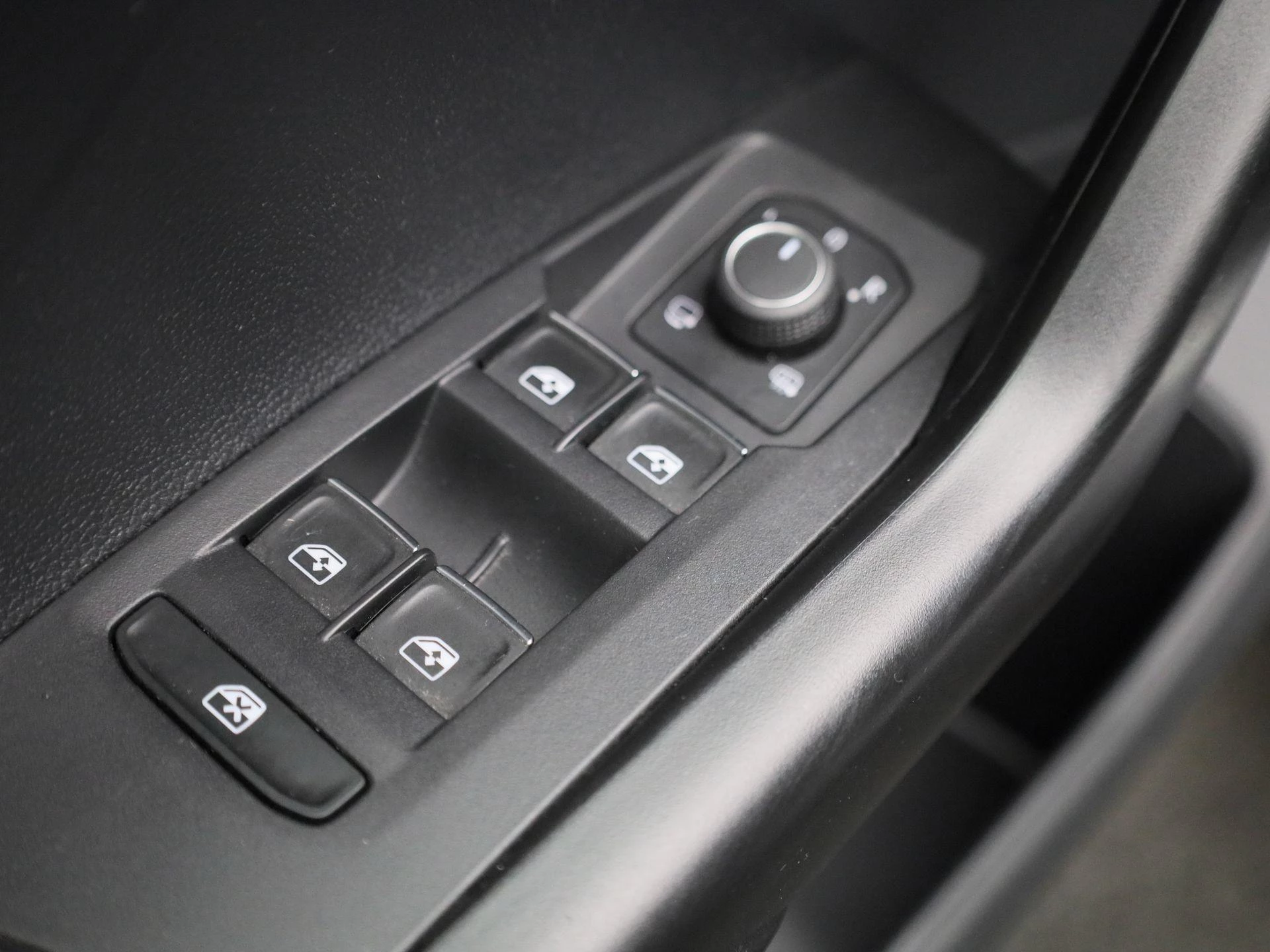 Volkswagen-T-Cross-image-28