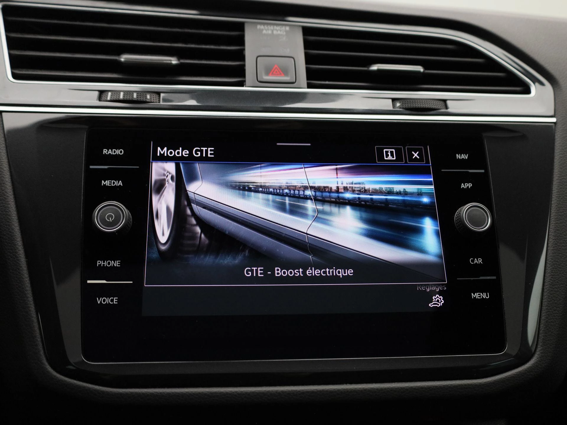 Volkswagen-Tiguan-image-30