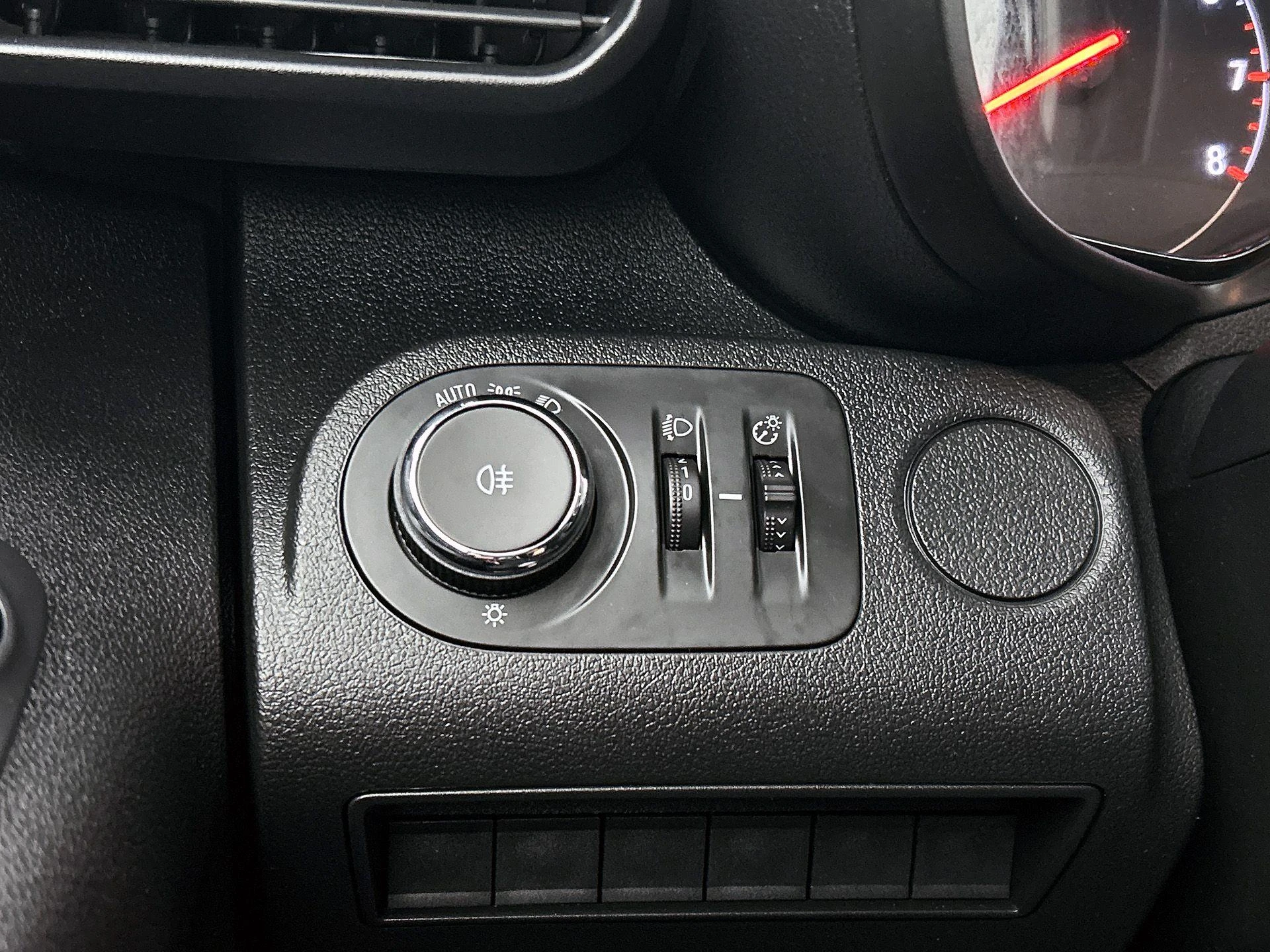 Opel-Combo-image-17