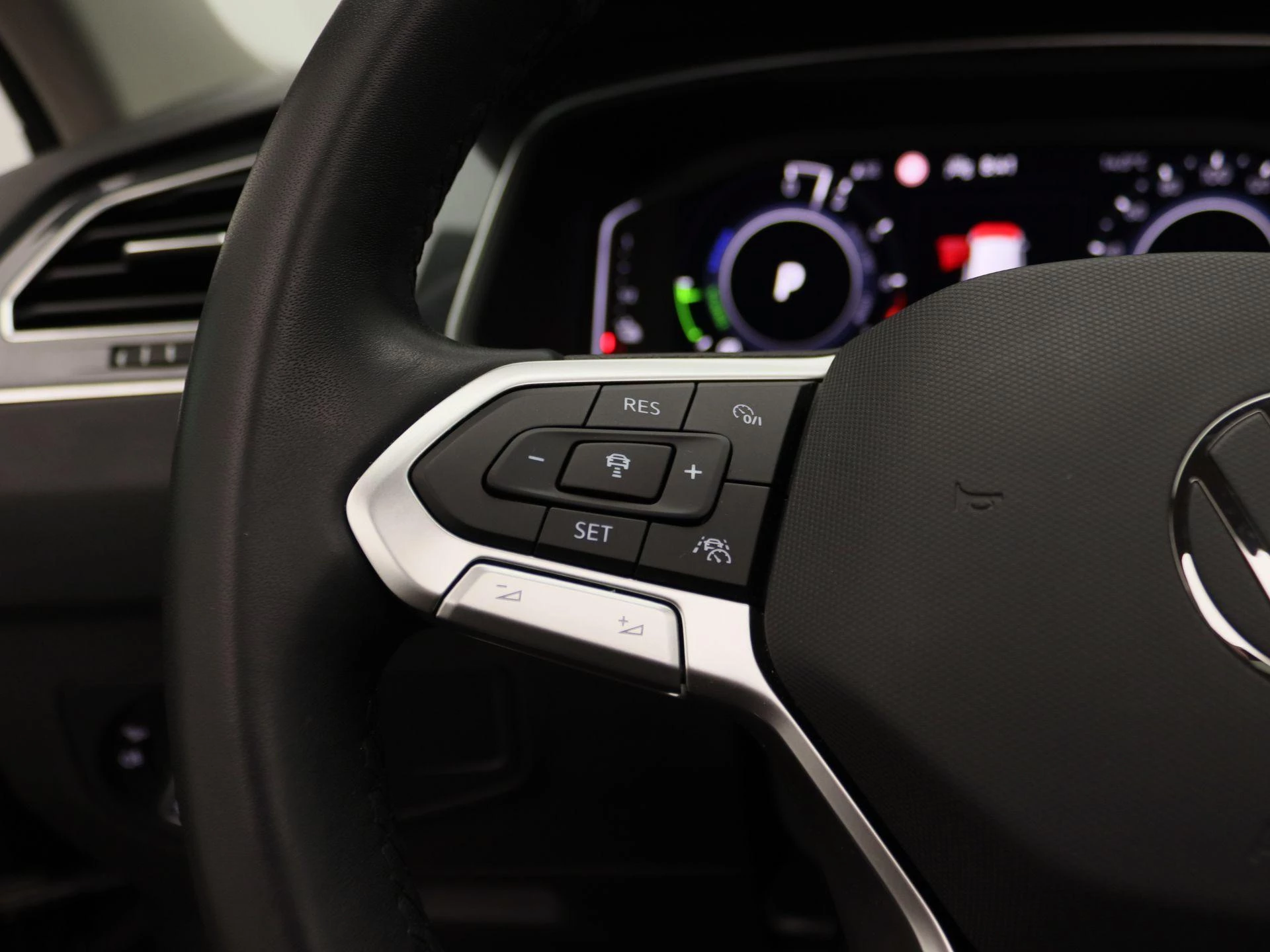 Volkswagen Tiguan 1.4 TSI eHybrid Elegance