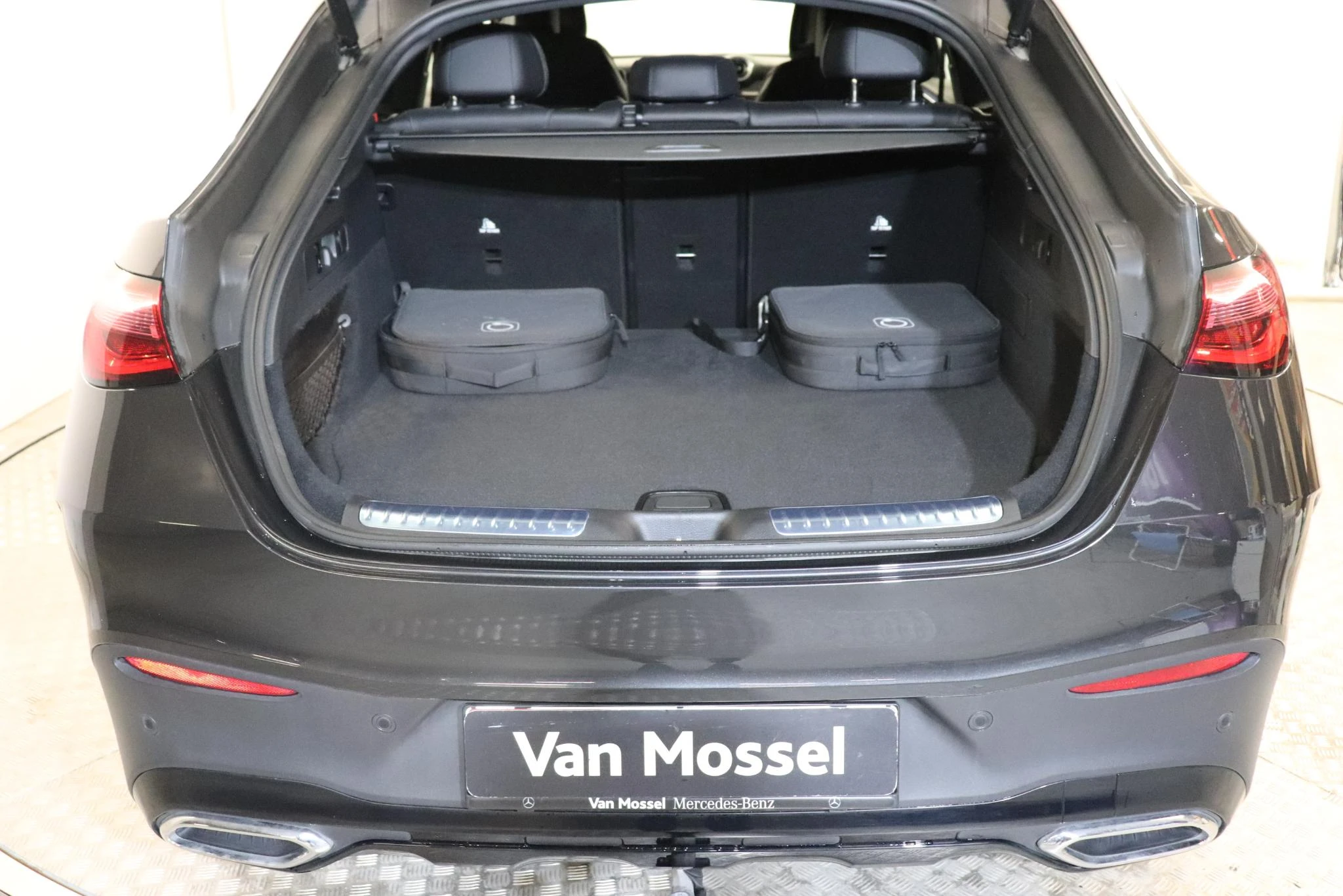 Mercedes-Benz-GLC-image-5