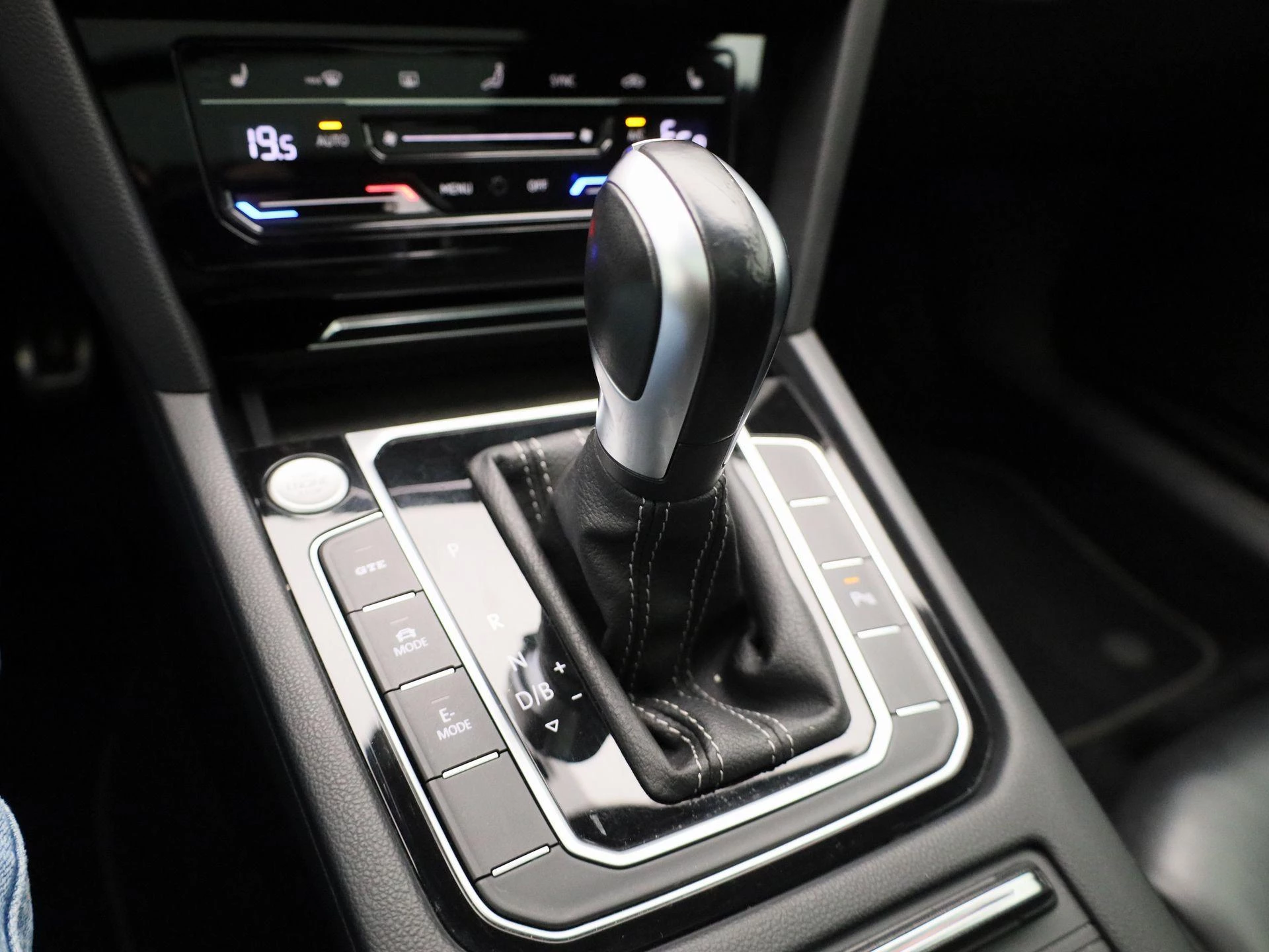 Volkswagen-Arteon-image-28