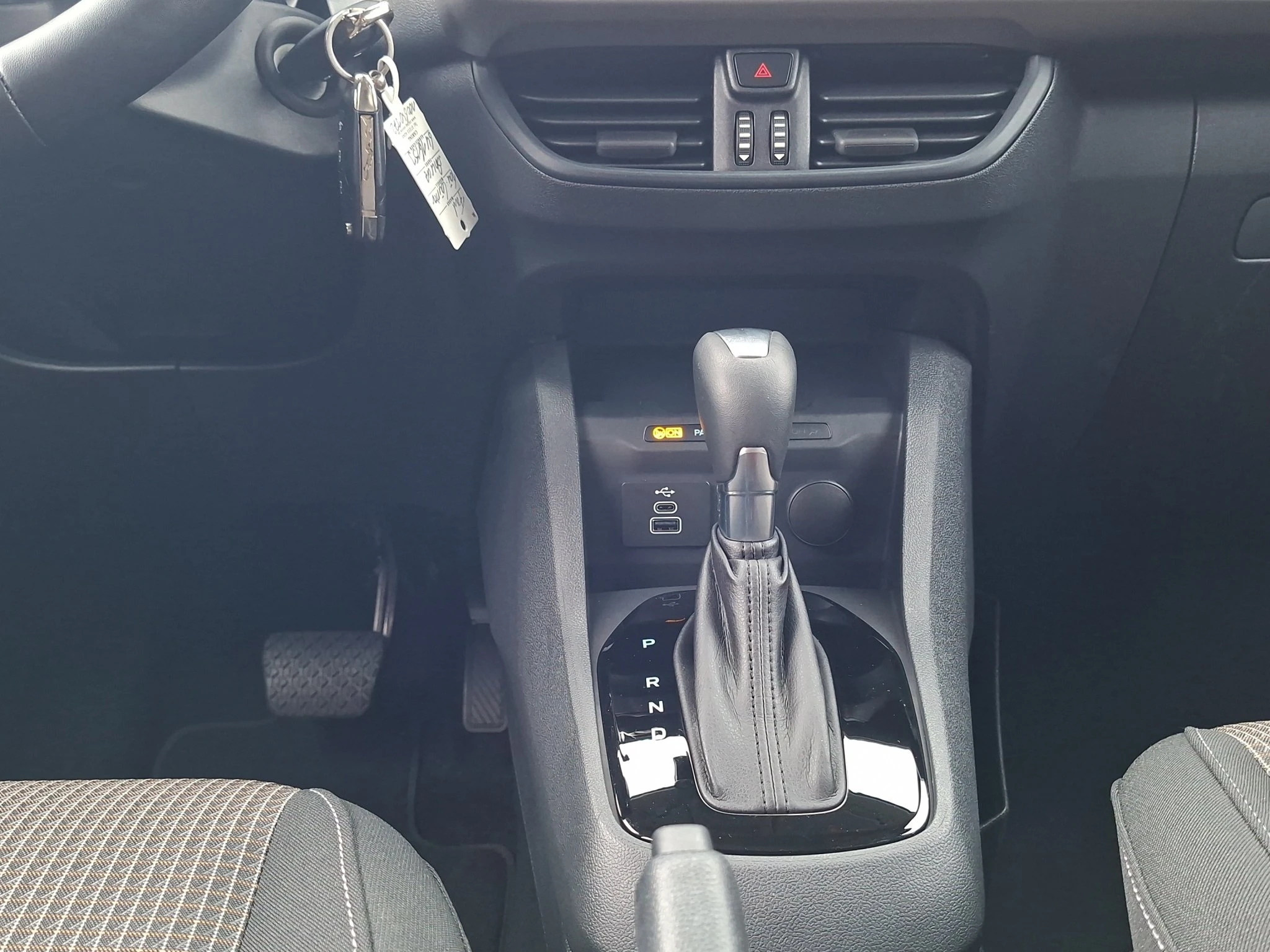 Ford-Tourneo Courier-image-13