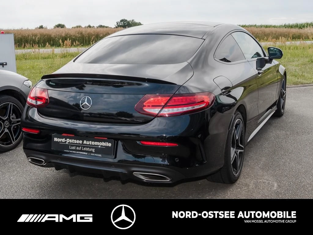 Mercedes-Benz C-Klasse 300 Coupé AMG NIGHT KAMERA NAVI PANO MULTIBEAM AMG Line