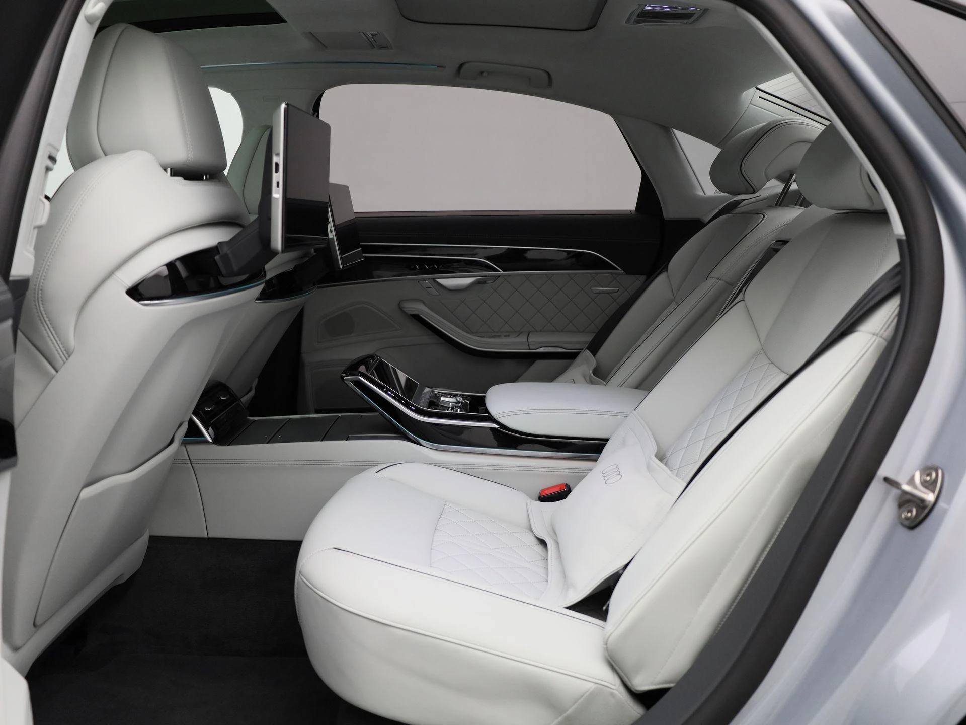 Audi-A8-image-11