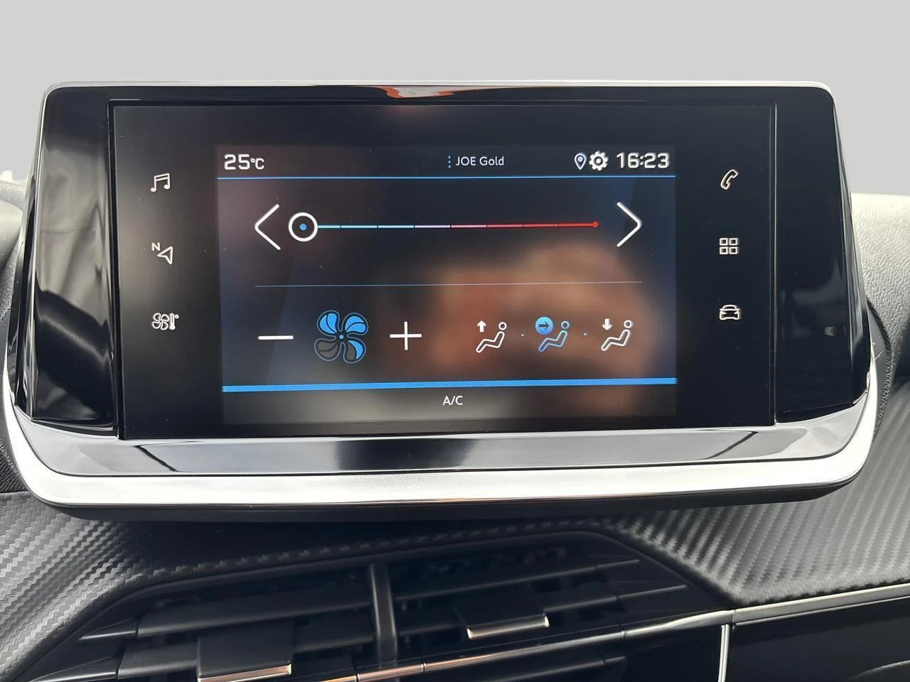 Peugeot-208-image-11