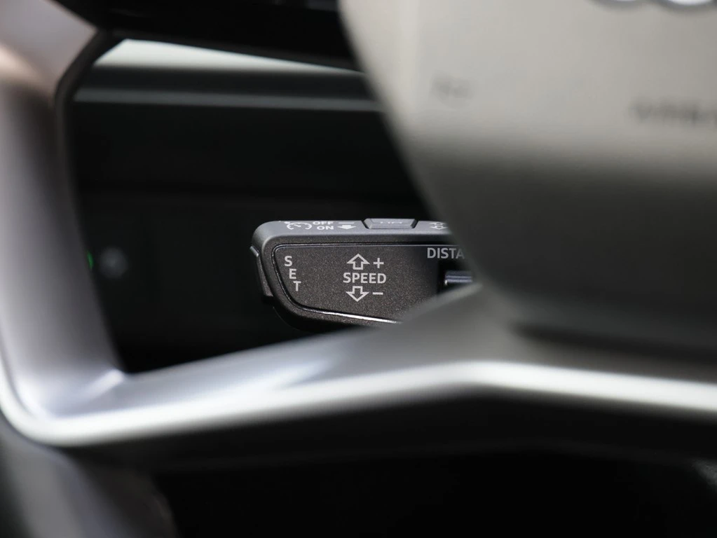 Audi Q4 e-tron 45 S line