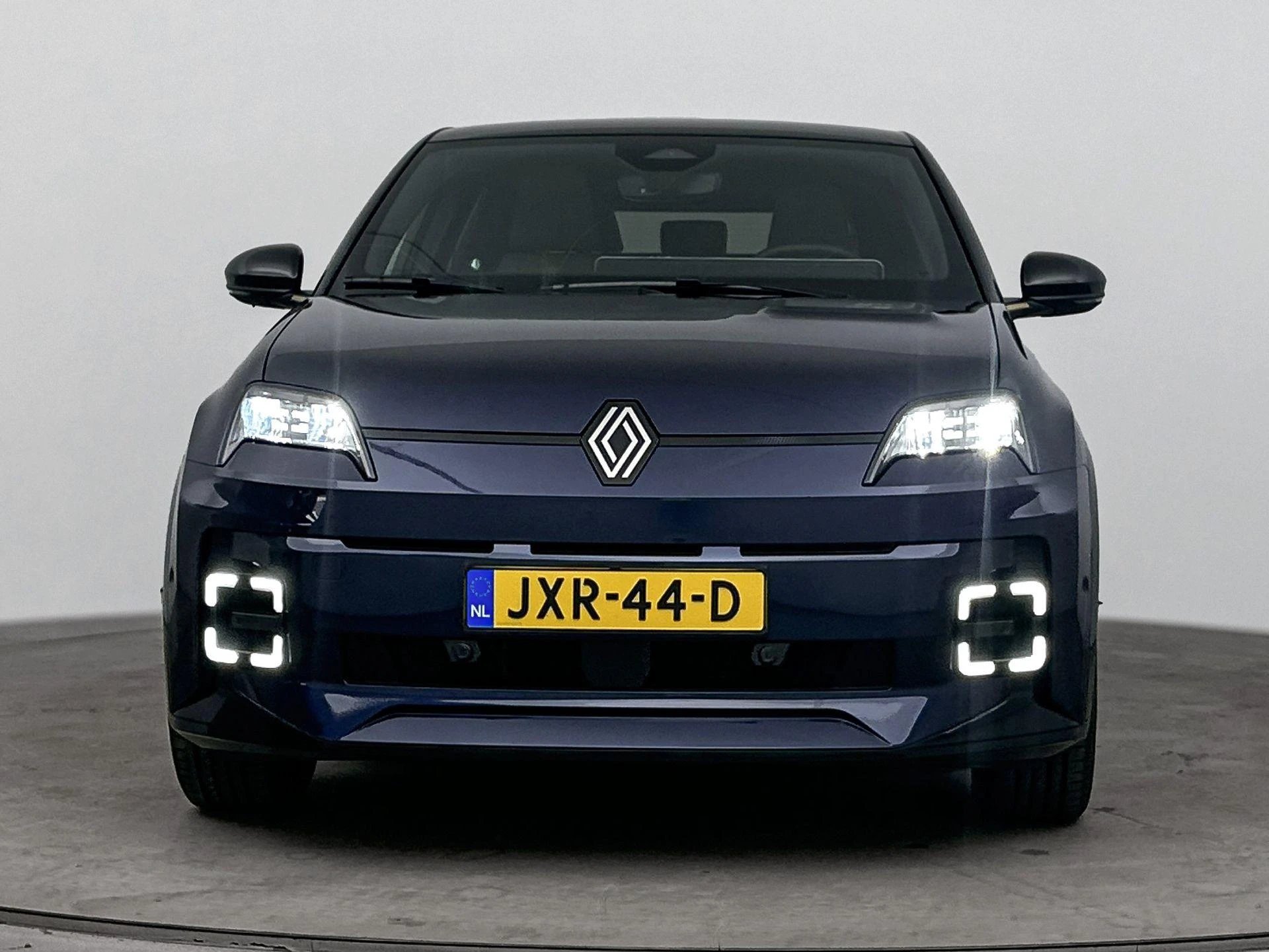 Renault-5-image-4