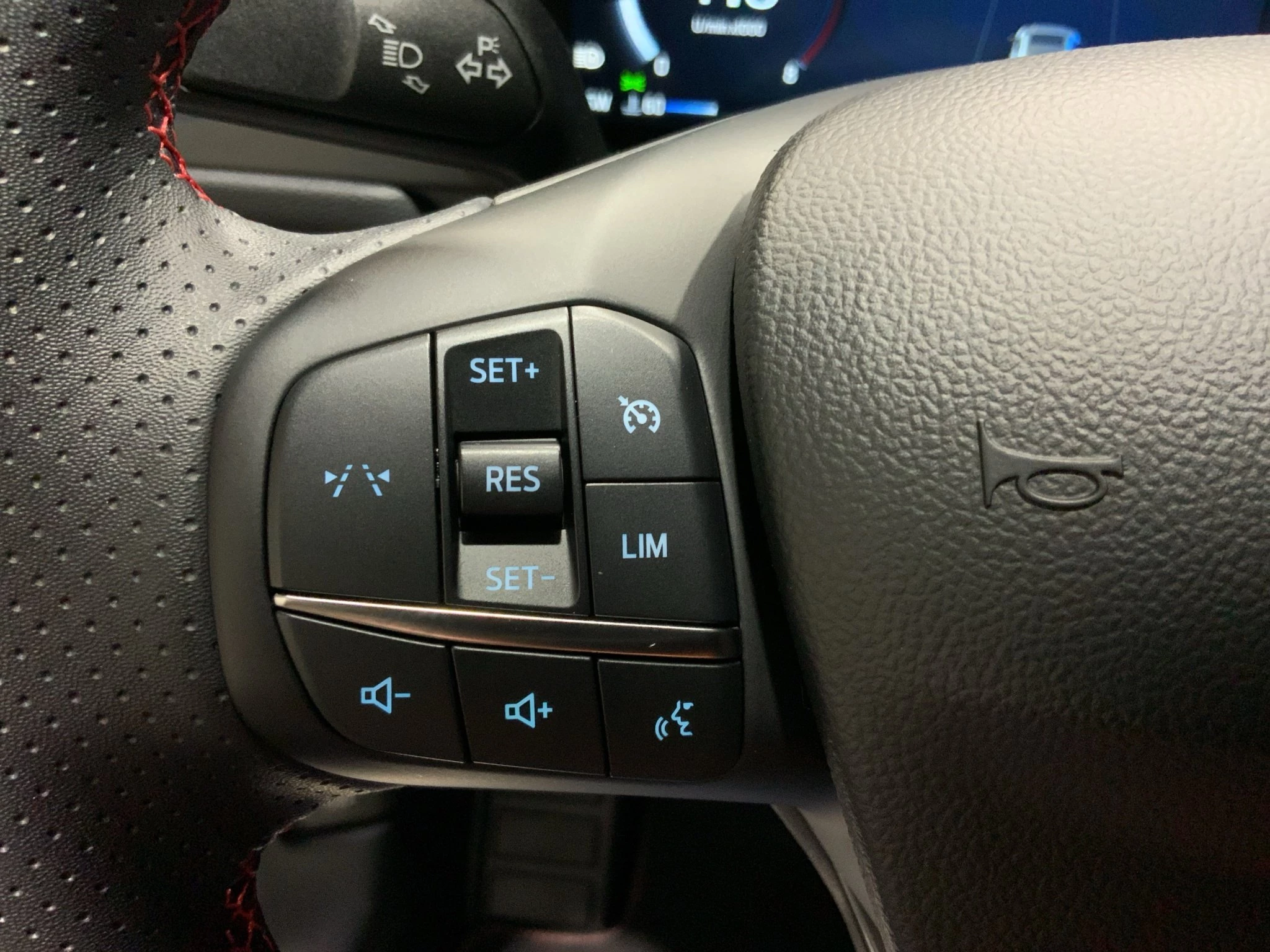 Ford Kuga ST-Line Aut.*KAM*LED-MATRIX*NAVI*GRA*WINTER-PKT.