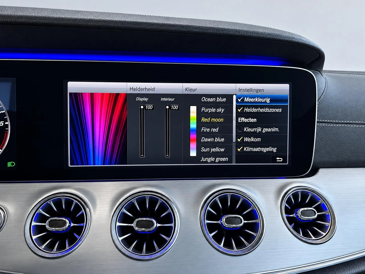 Mercedes-Benz-E-Klasse-image-15